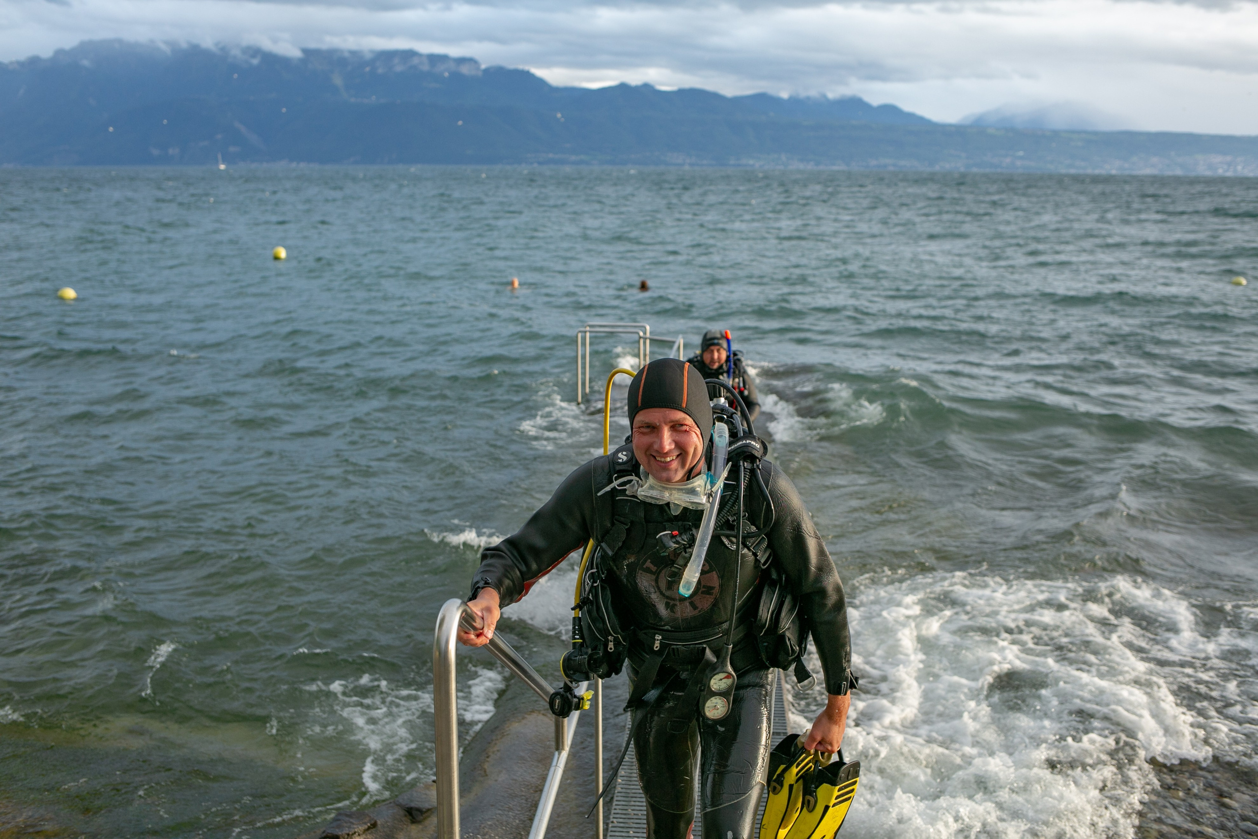 Diving in lausanne. 2025. Portret photographer in Switzerland Artur Magpie