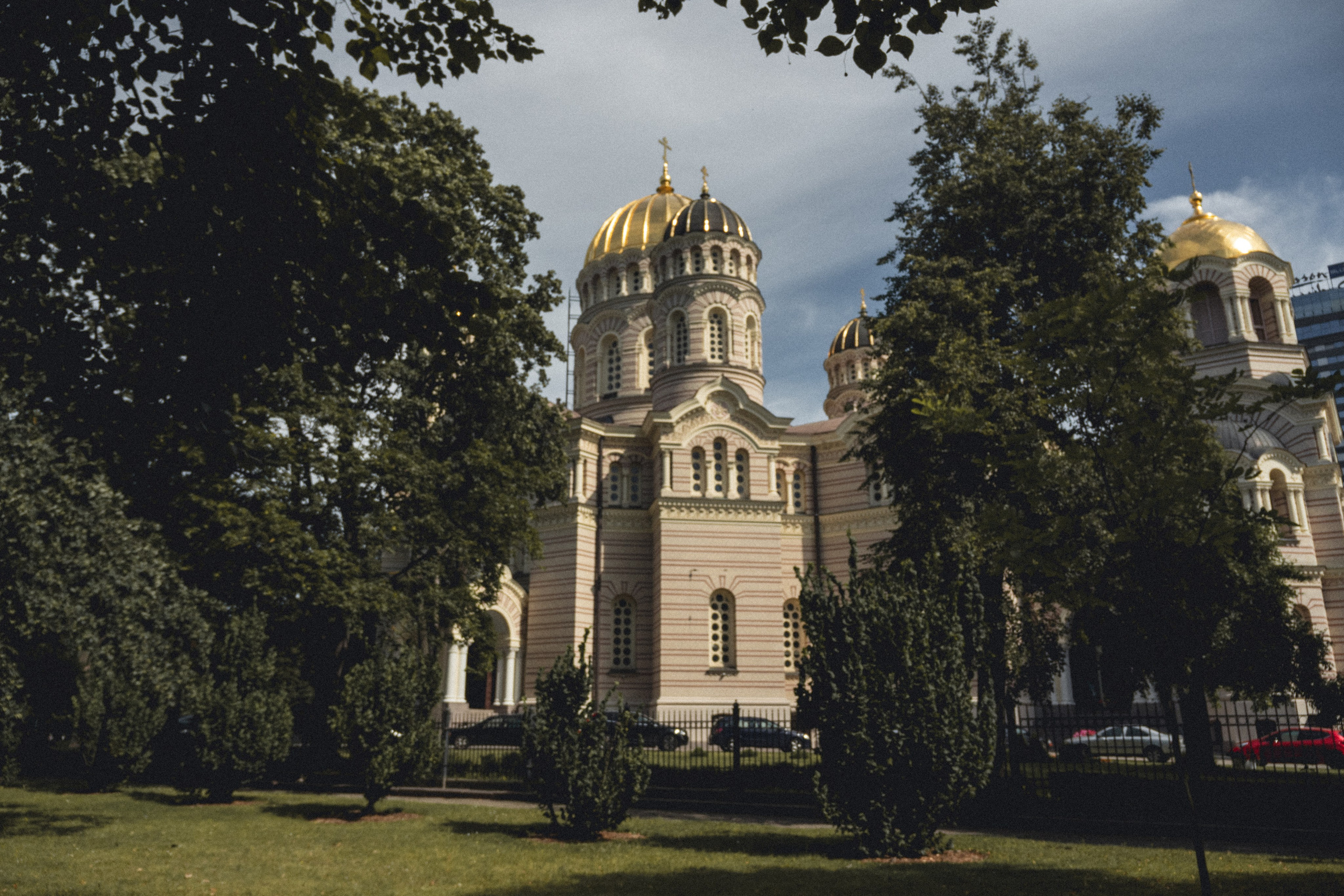 Voyage à Riga. Photographe sur Cote d’Azur. Portraits de familles, couples, enfants, événements