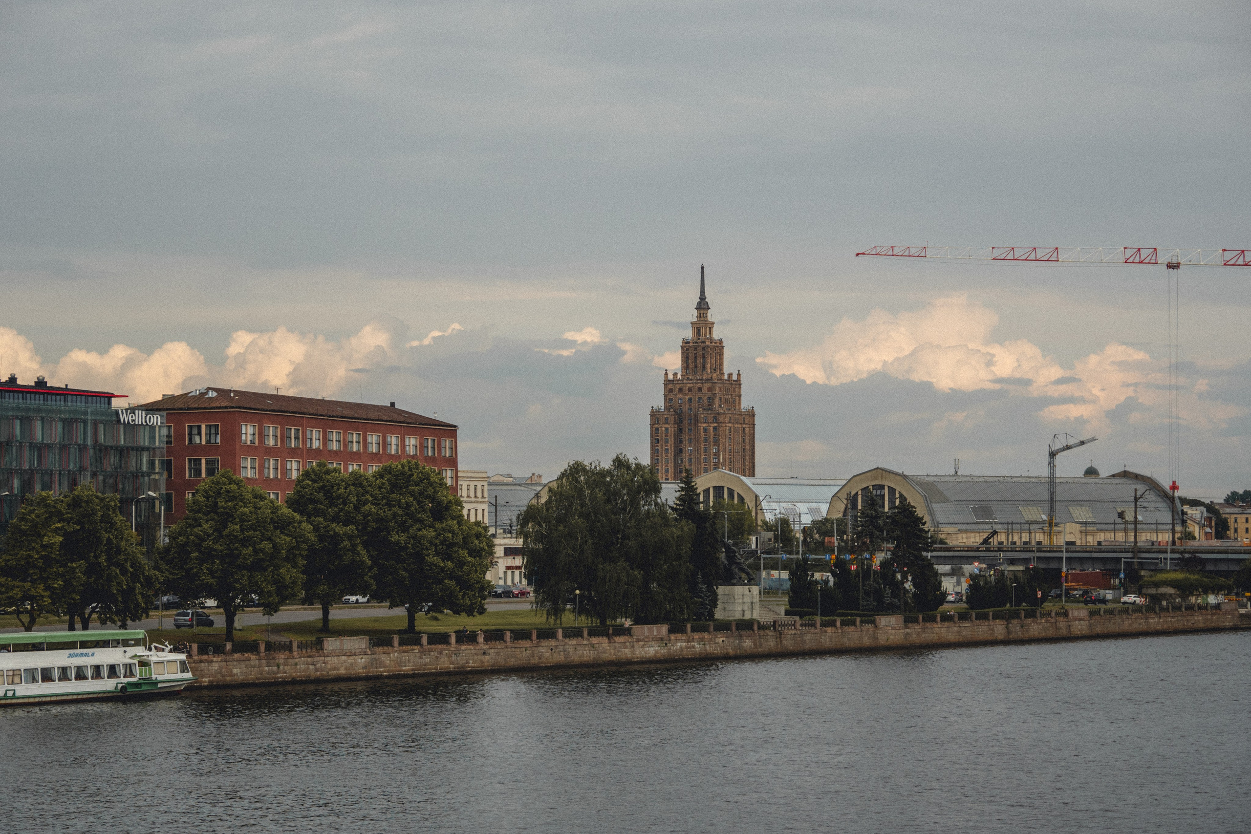 Voyage à Riga. Photographe sur Cote d’Azur. Portraits de familles, couples, enfants, événements