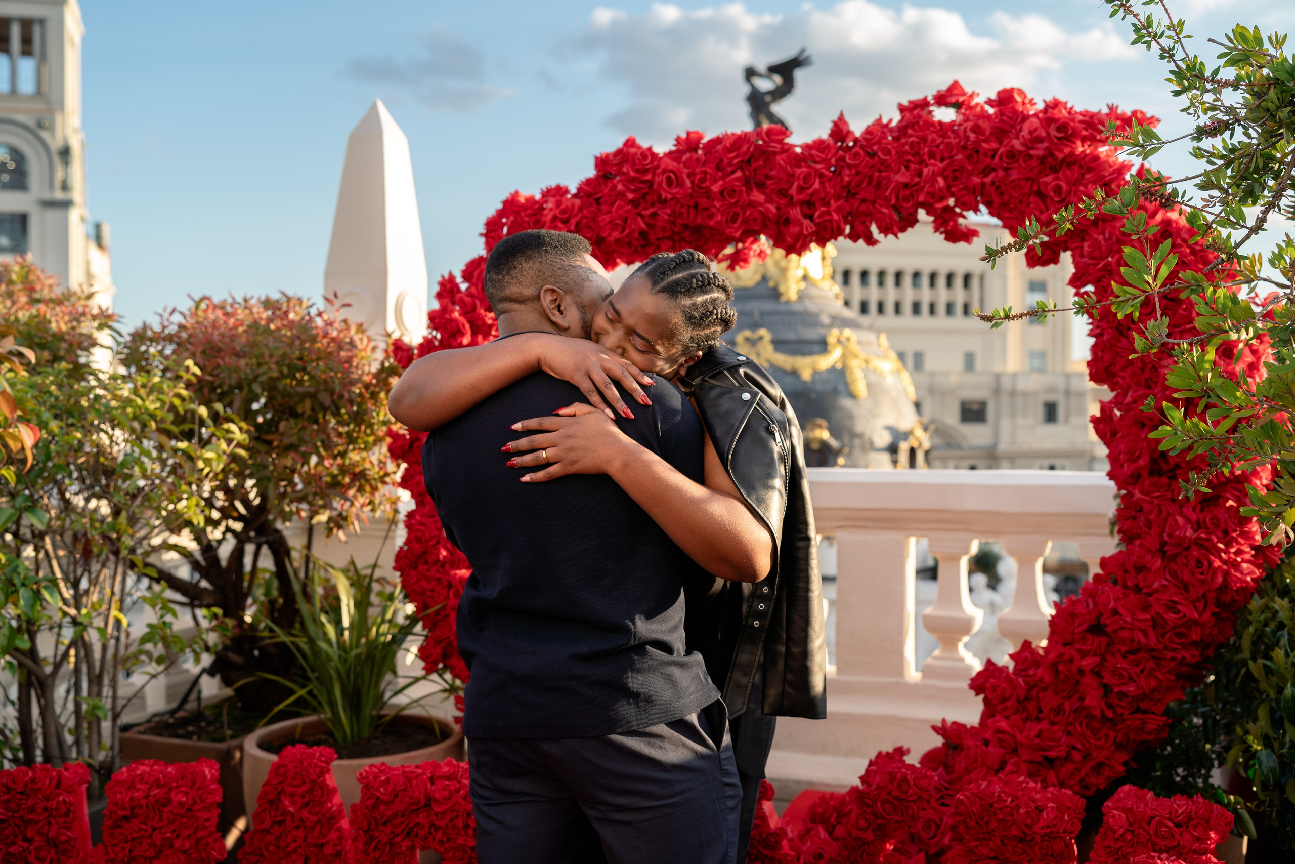 Surprise proposal at the rooftop. Фотограф в Мадриде Алена Белянинова