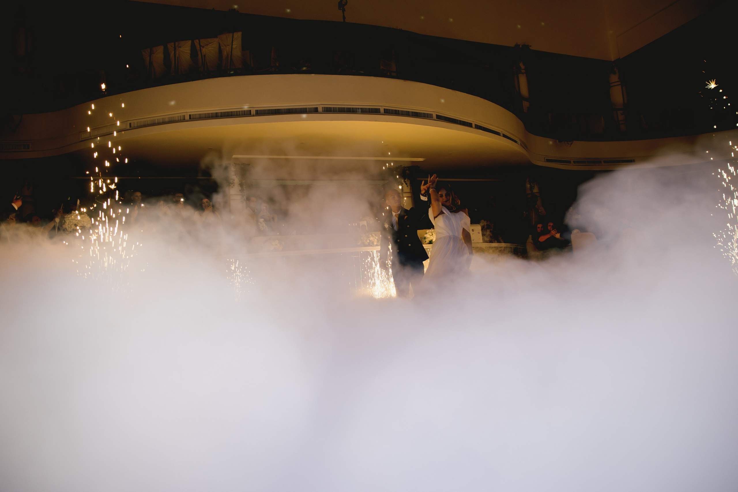 Bianca & Mihnea Pitesti. MDimaFotoStudio. Fotograf de nuntă, evenimente private și de familie