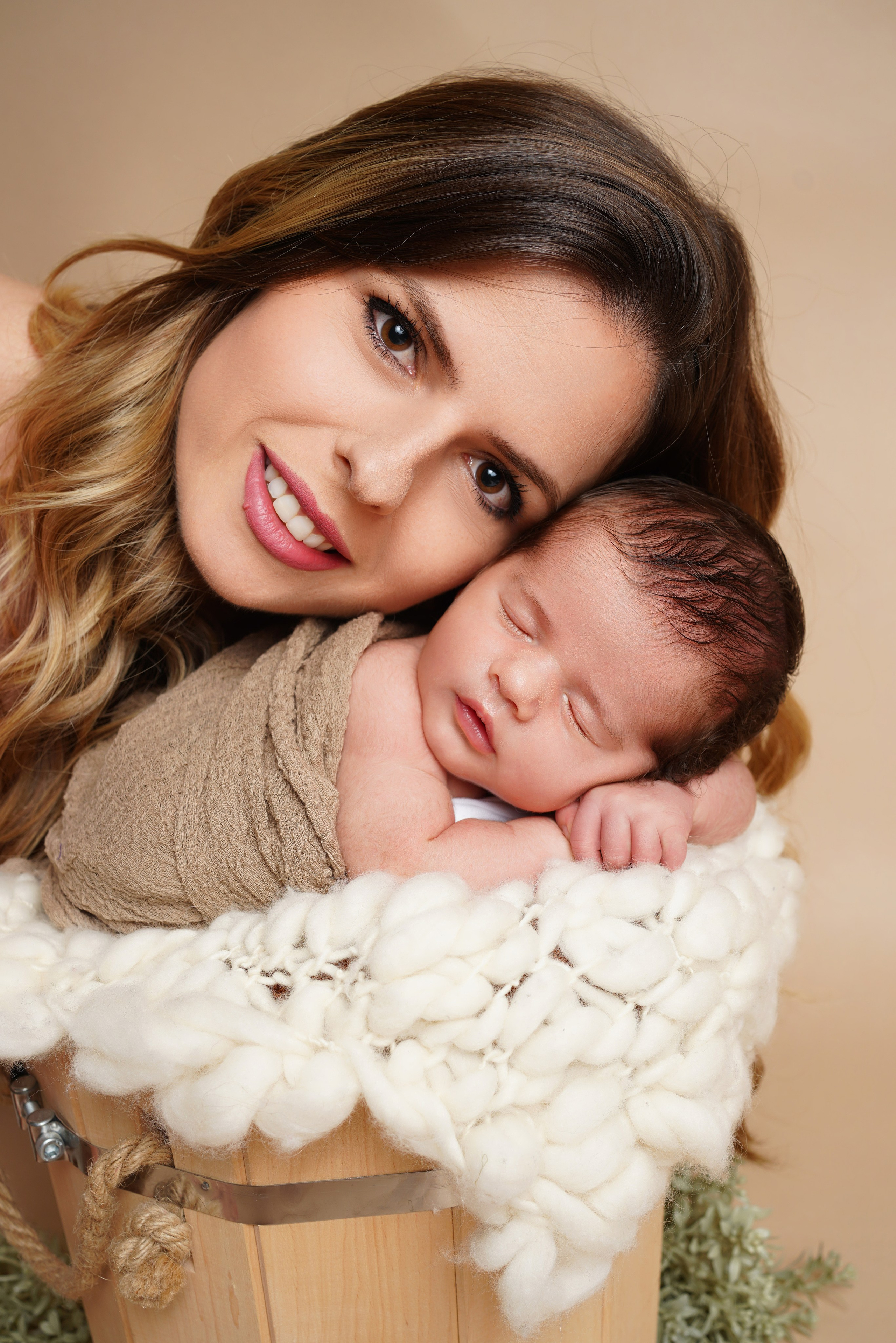 👶🏻. Neugeborenenfotografin und Retoucher in Augsburg Nastassia Schneider