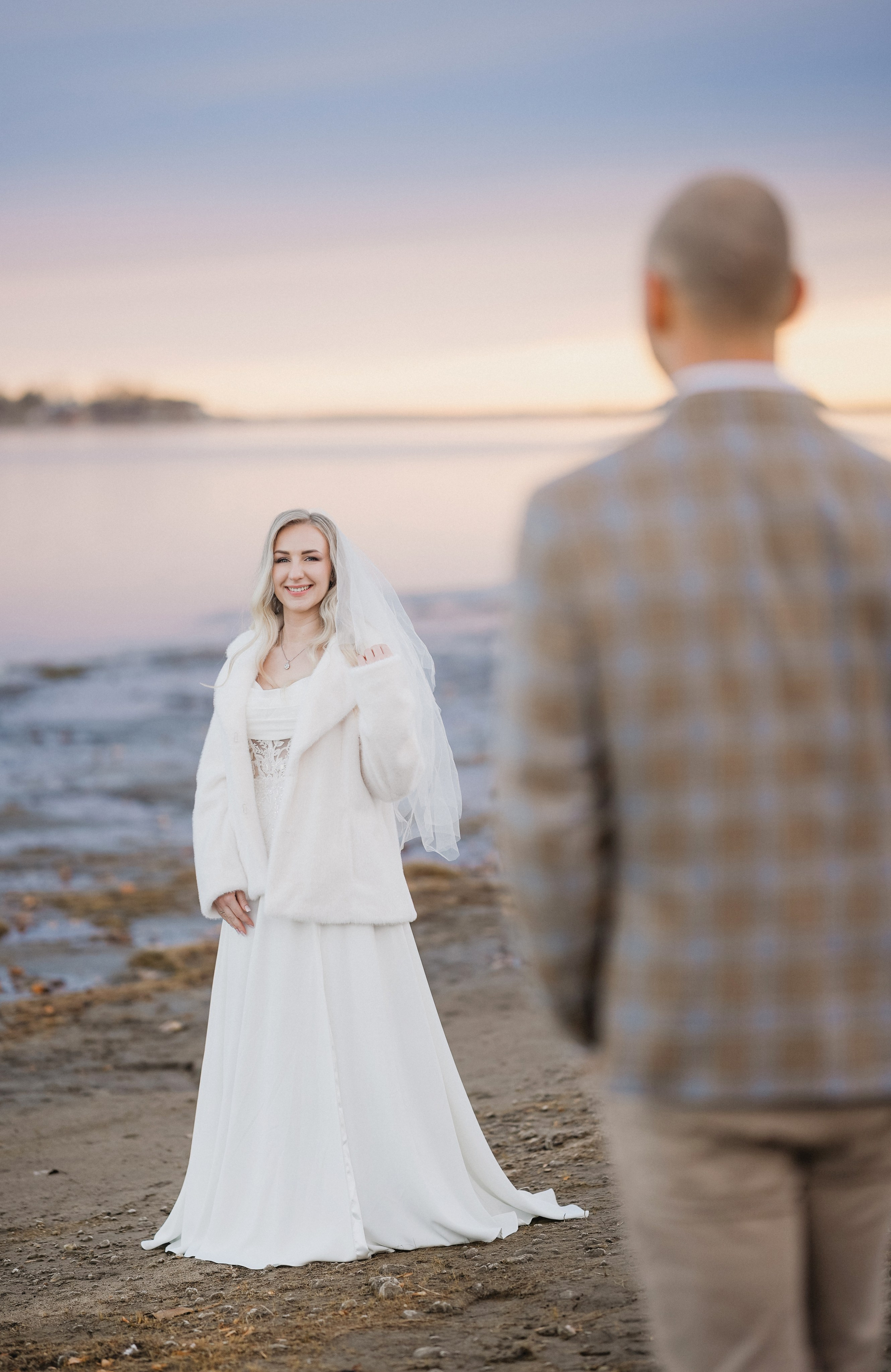 WEDDINGS. Calgary Family and Child & Wedding Photographer