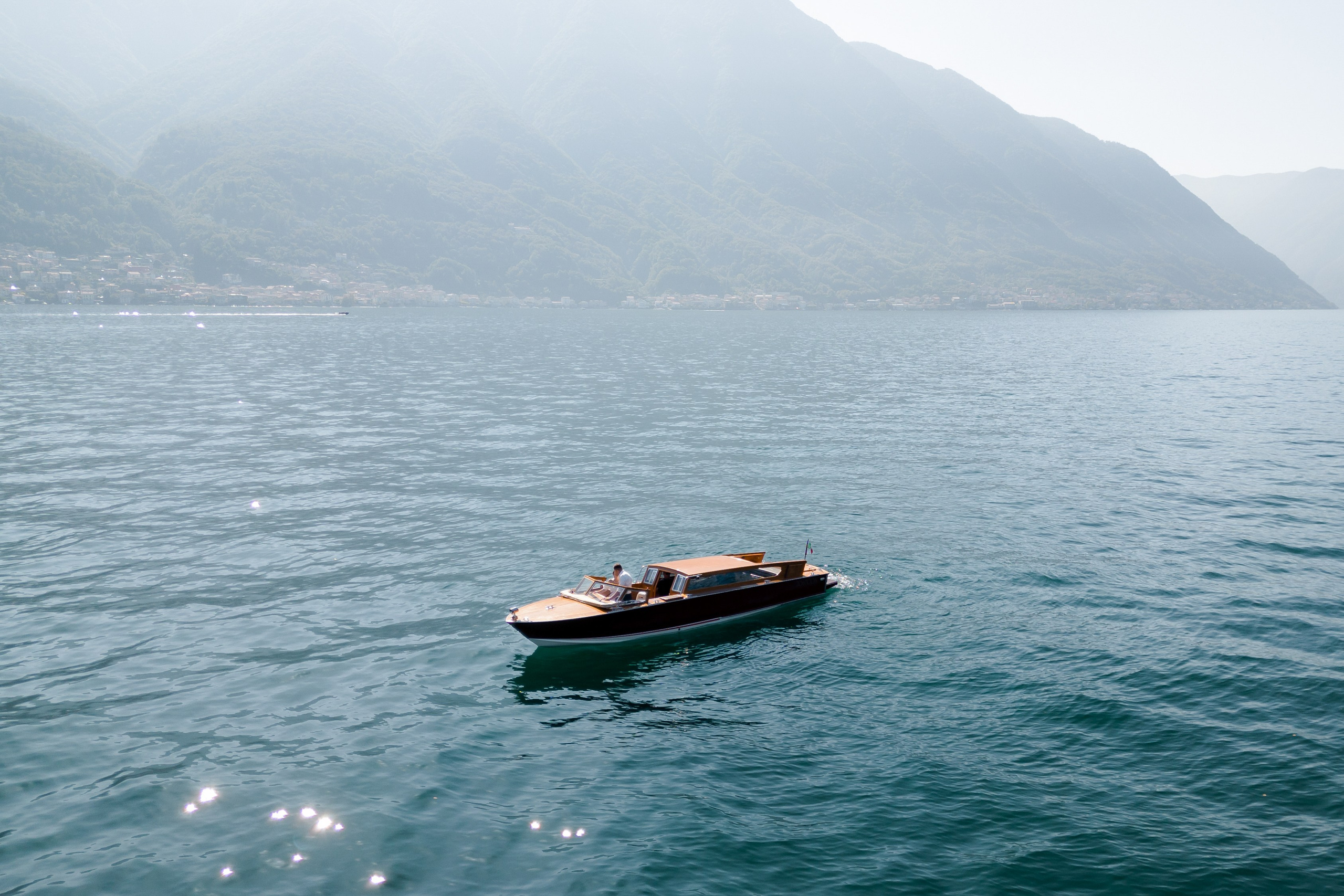 Love on Lake Como. Destination Wedding photographer Italy, France, Germany, Spain, Poland Oleg Zaicev