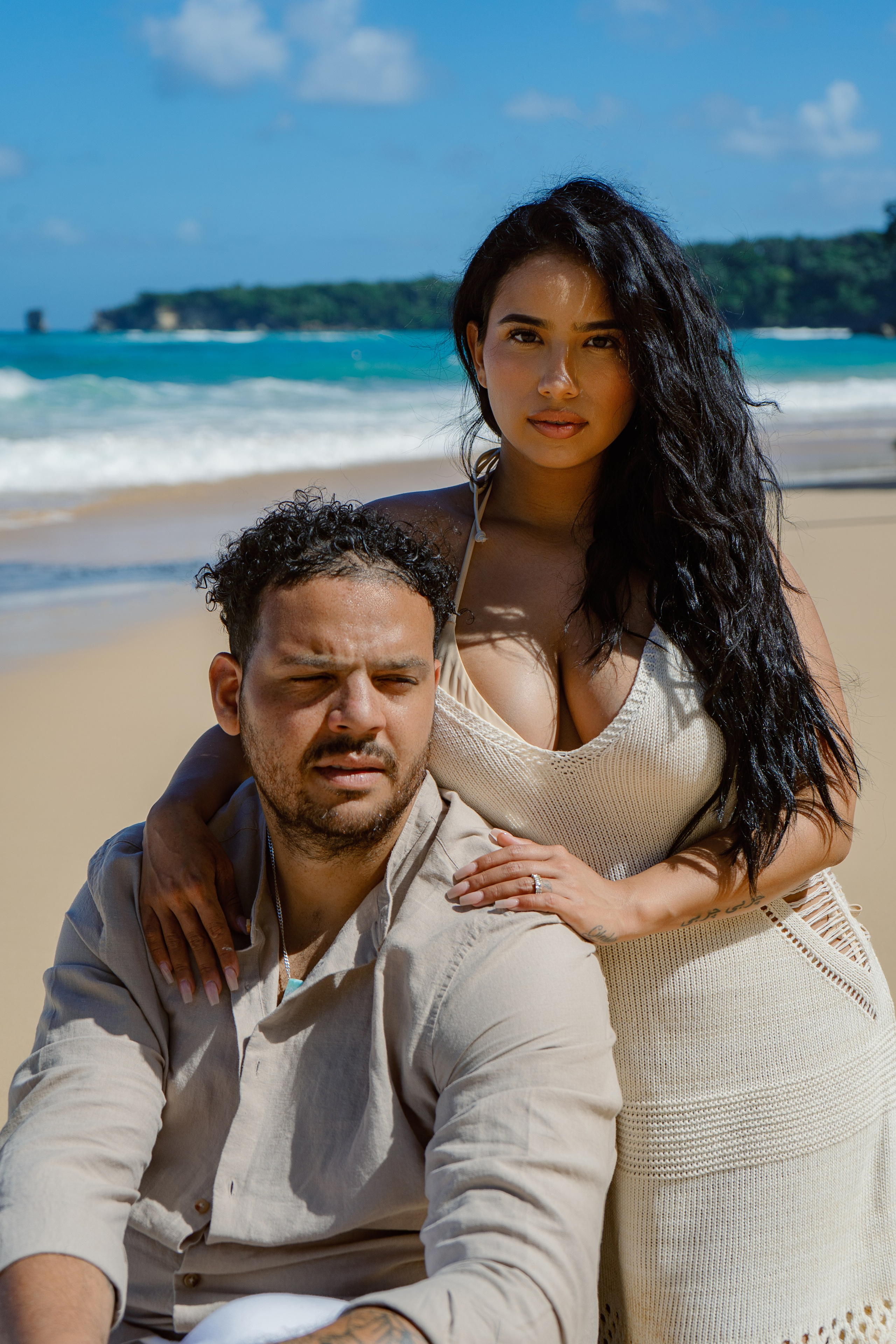 Stylish couples photoshoot capturing love in Puerto Plata's scenic backdrop.