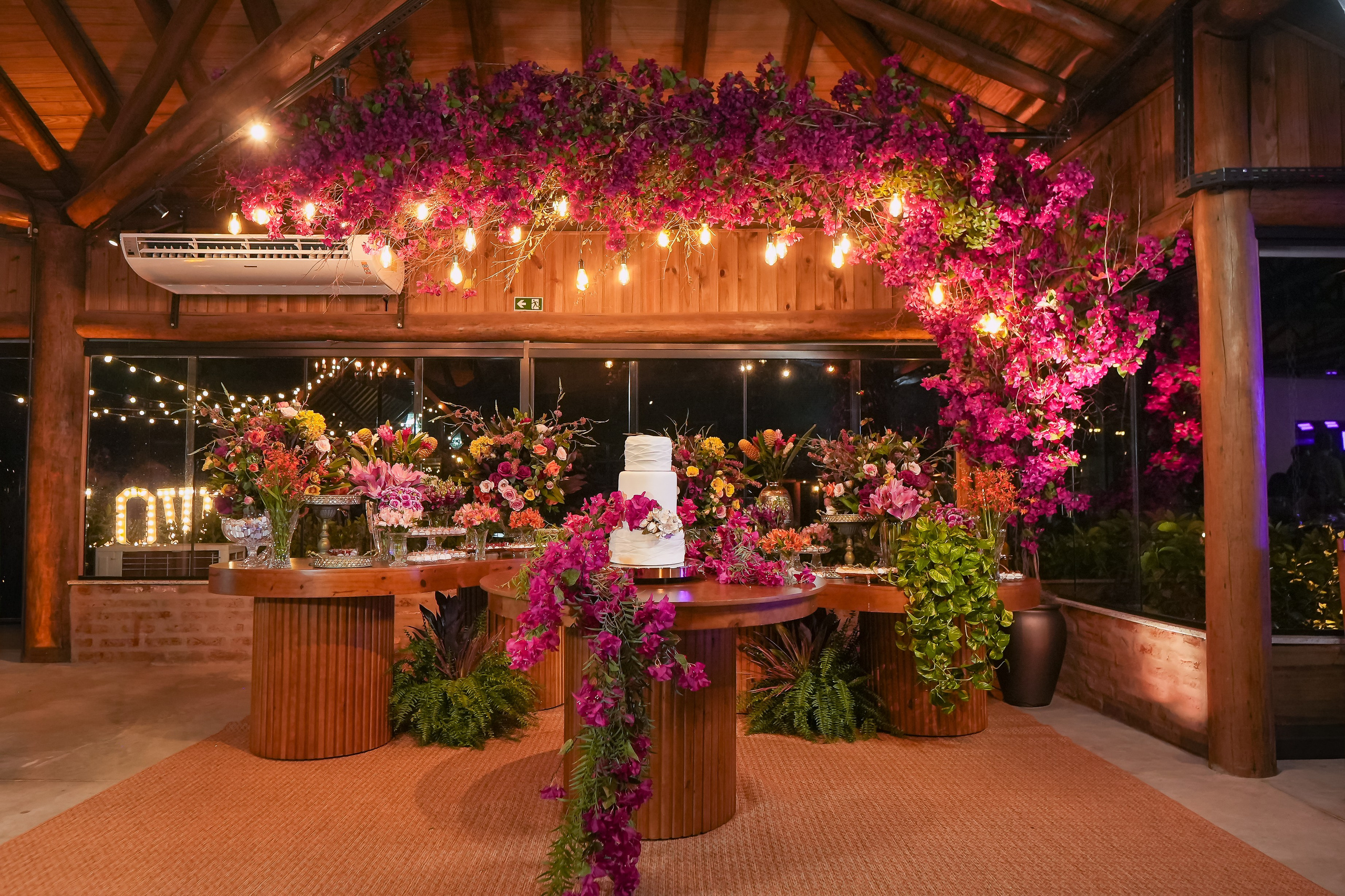História de Aline & Gabriel. O Casal Dos Noivos