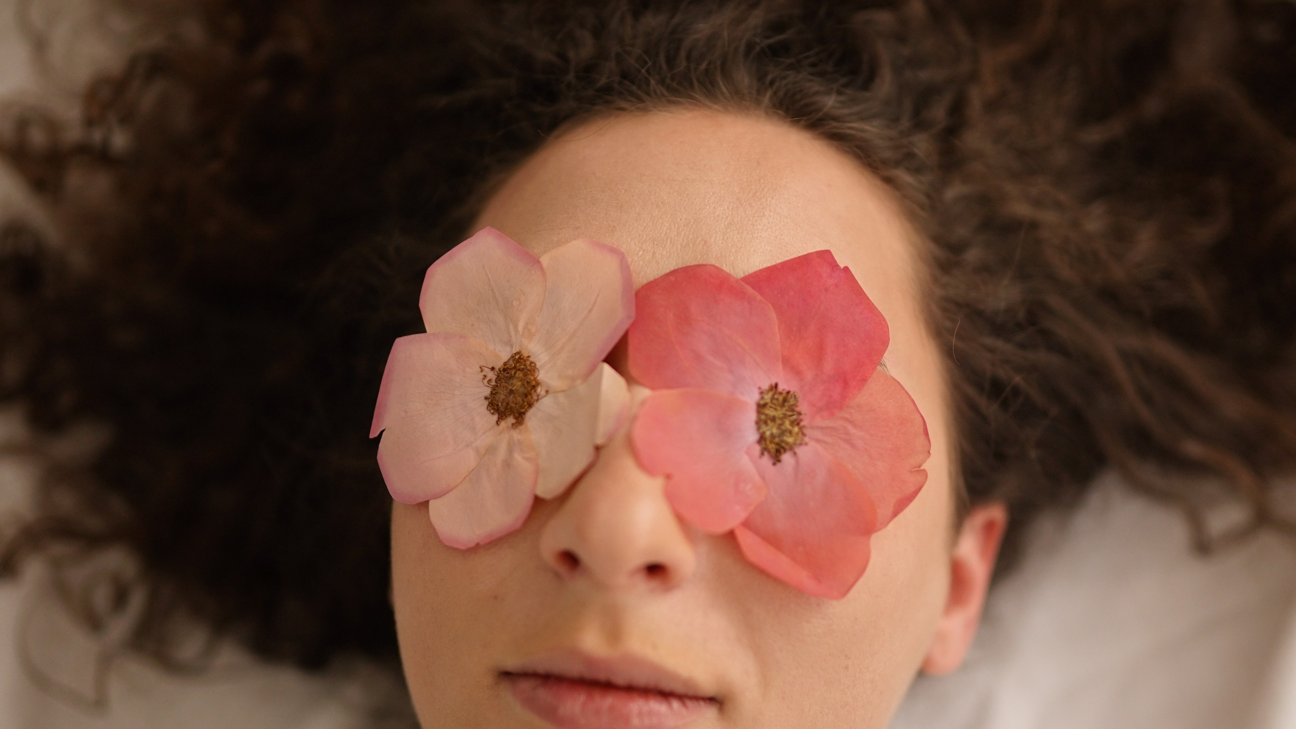 Fotografie de Portret Brașov | Artist Mădălina Beda. Madalina Beda- Artist vizual, fotograf, doula la nastere, consultant babywearing Brasov si in toata tara