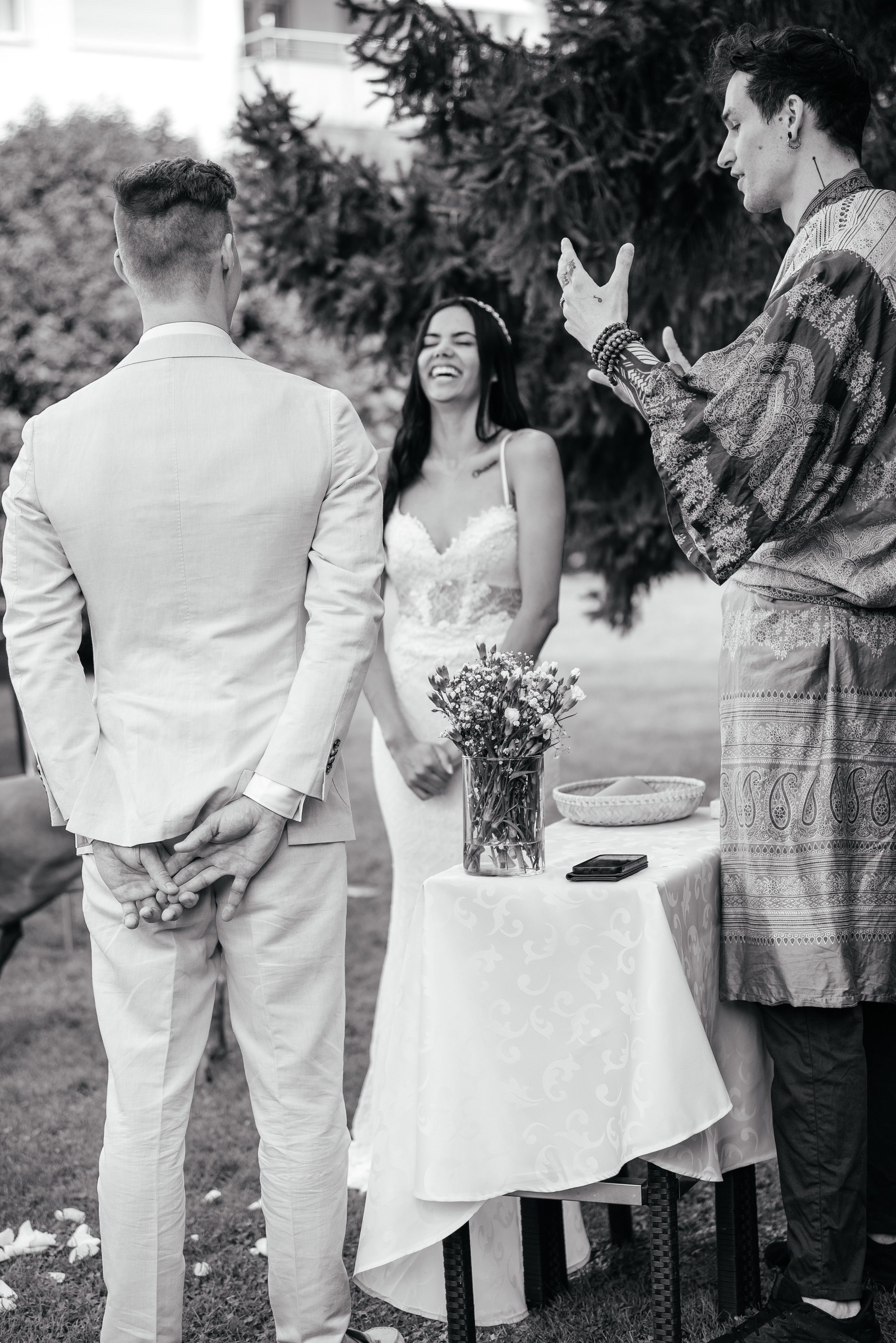 KAIANE & BENJAMIN Meilen, Switzerland. I am Elena Altendorfer. Wedding photographer in Zurich and Switzerland