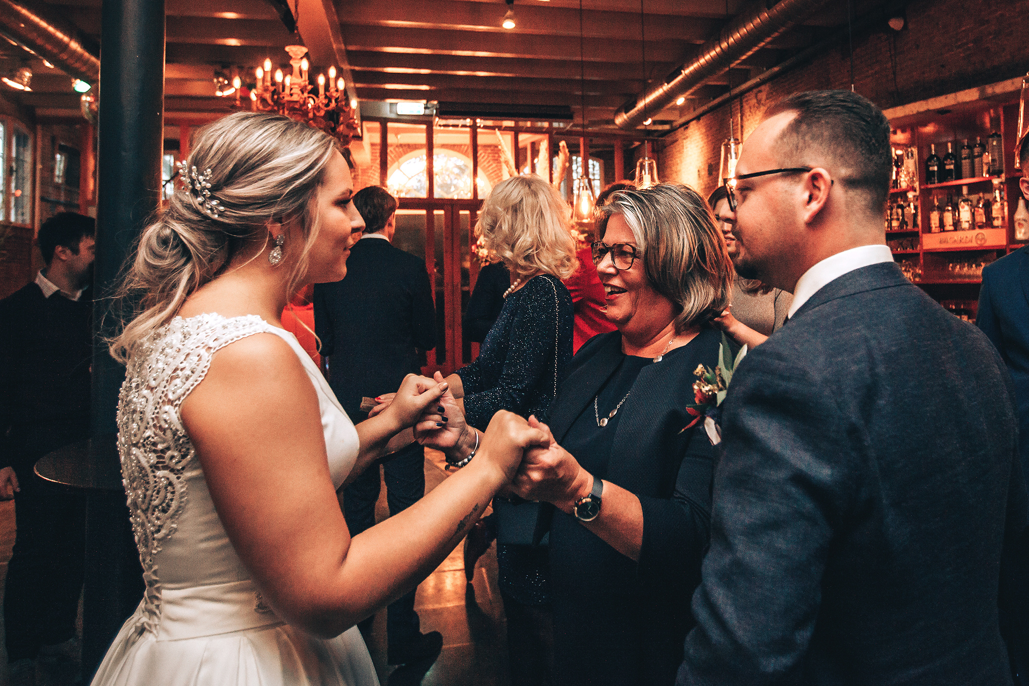 Anna & Andor. Wedding in Schiedam. Amina Gunenc - bruiloft- en familie fotograaf in Nederland