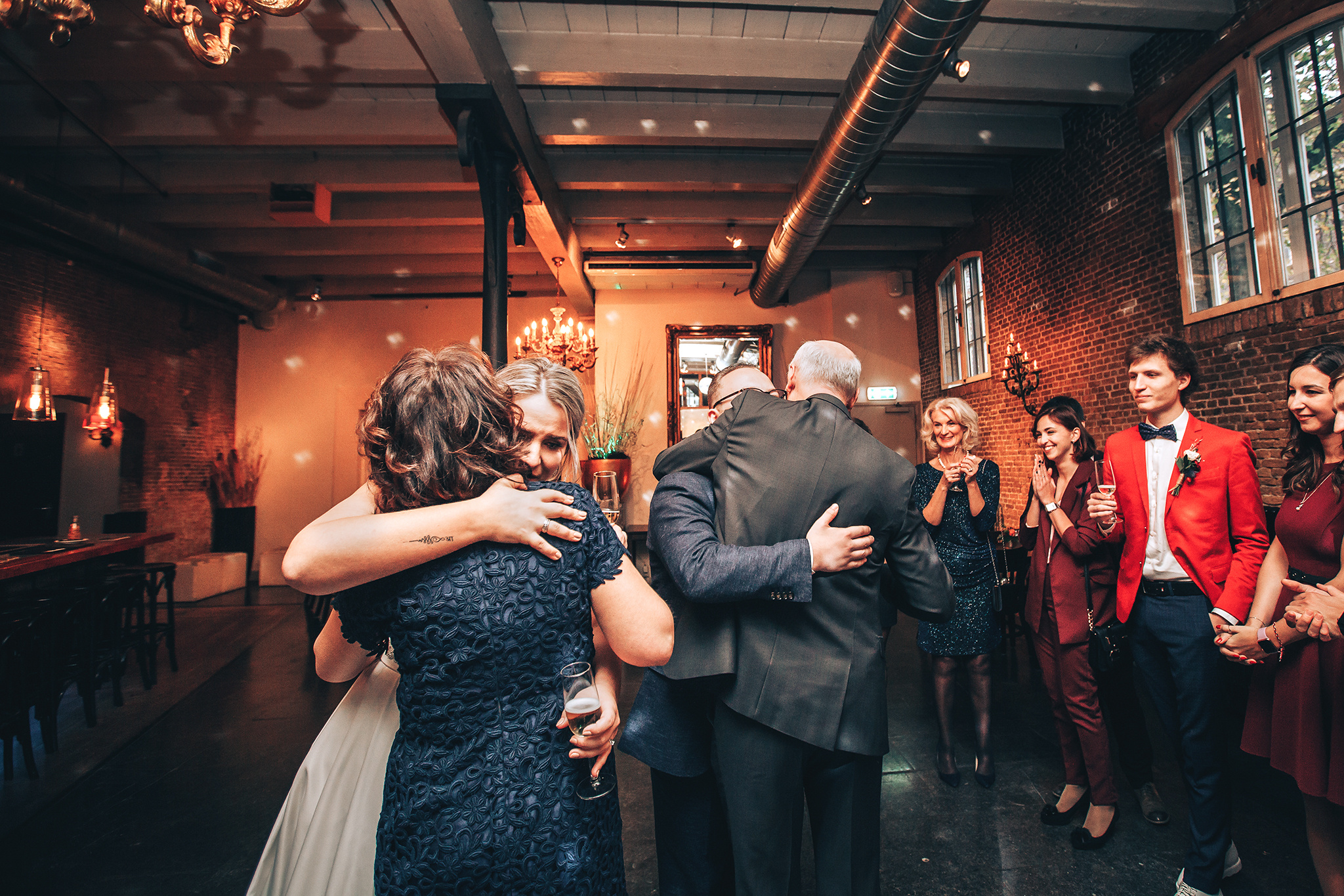 Anna & Andor. Wedding in Schiedam. Amina Gunenc - bruiloft- en familie fotograaf in Nederland