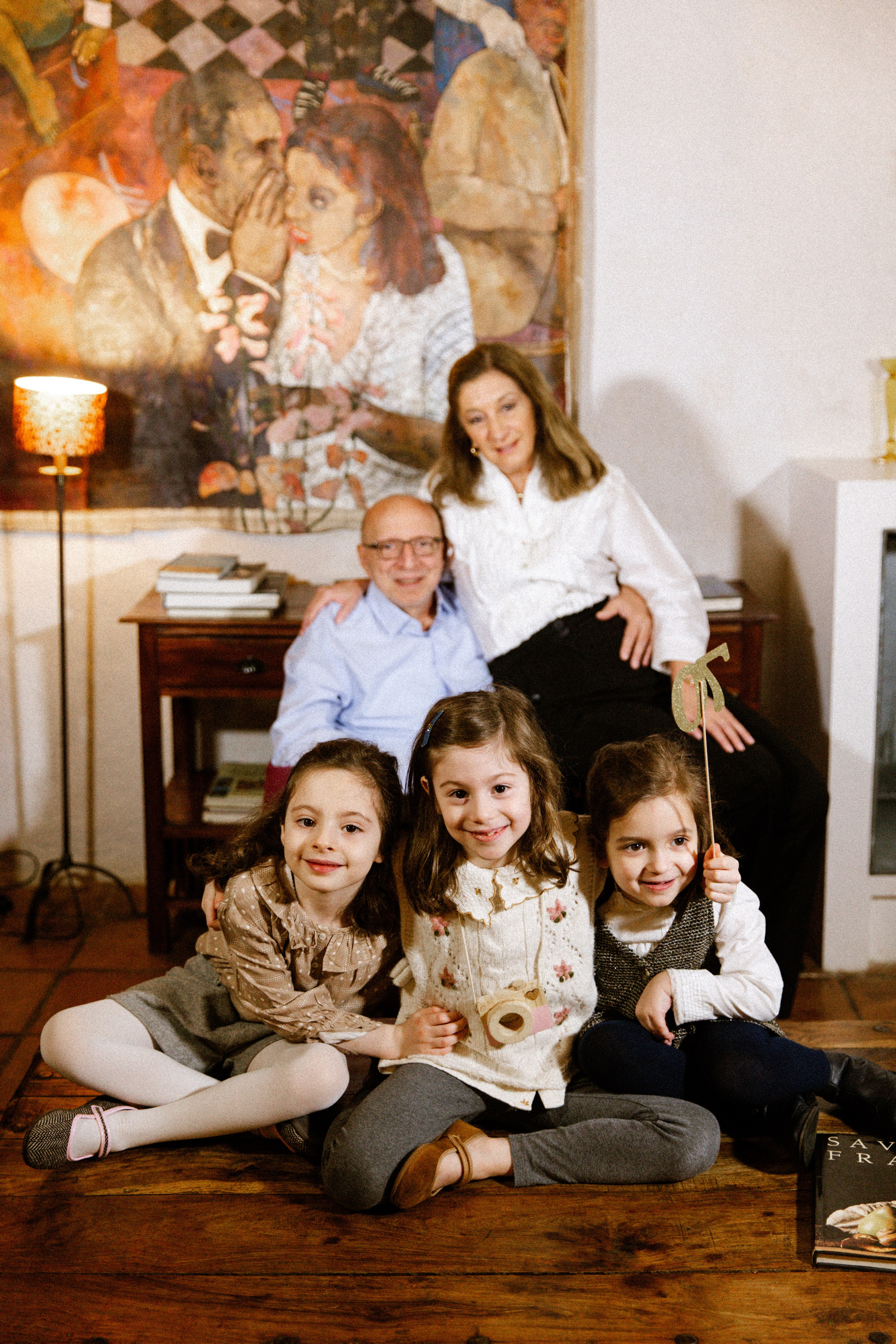 Family At Home Photoshoot in Paris | Natural Lifestyle Photography. Paris Wedding Photographer
