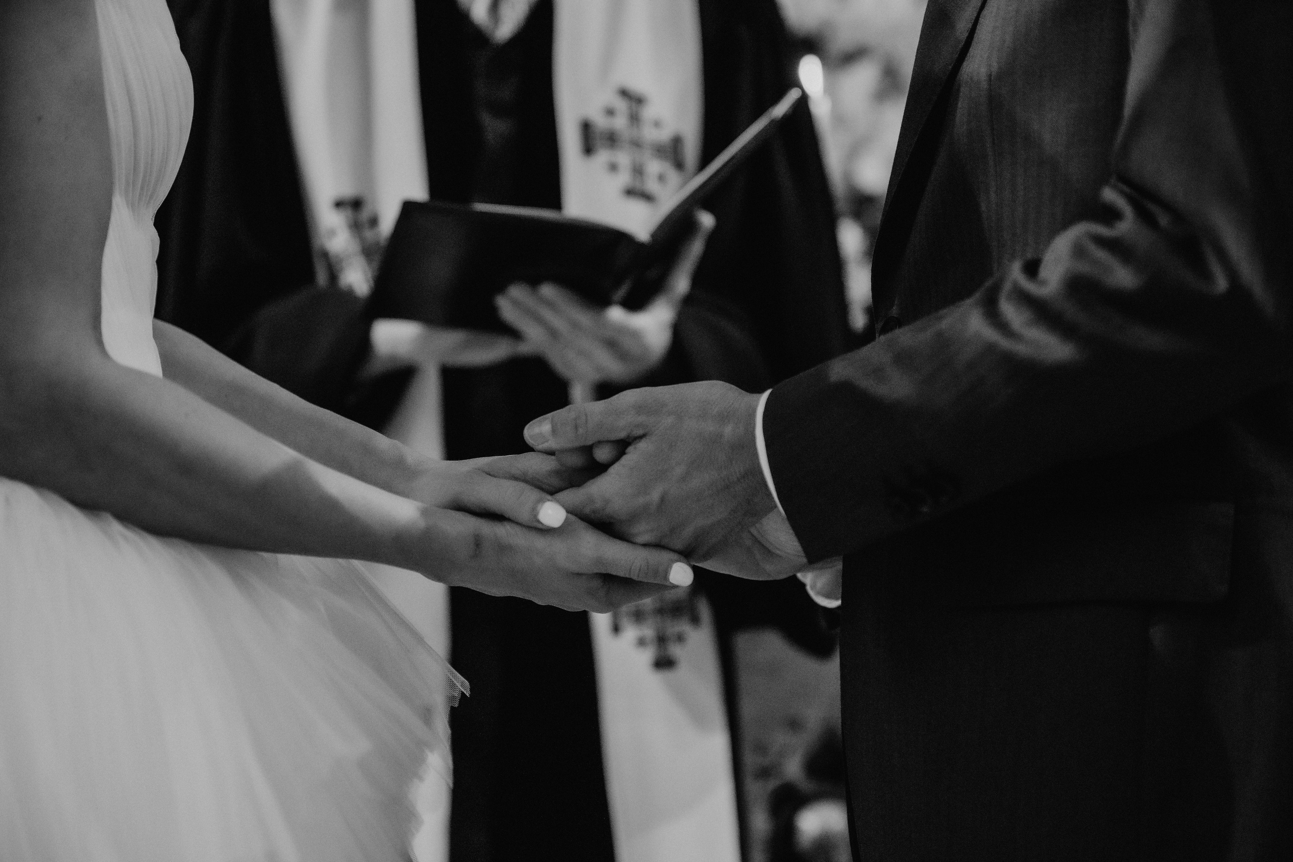 Suzi & Alex | Paris Wedding with a Vintage Car. Paris Wedding Photographer