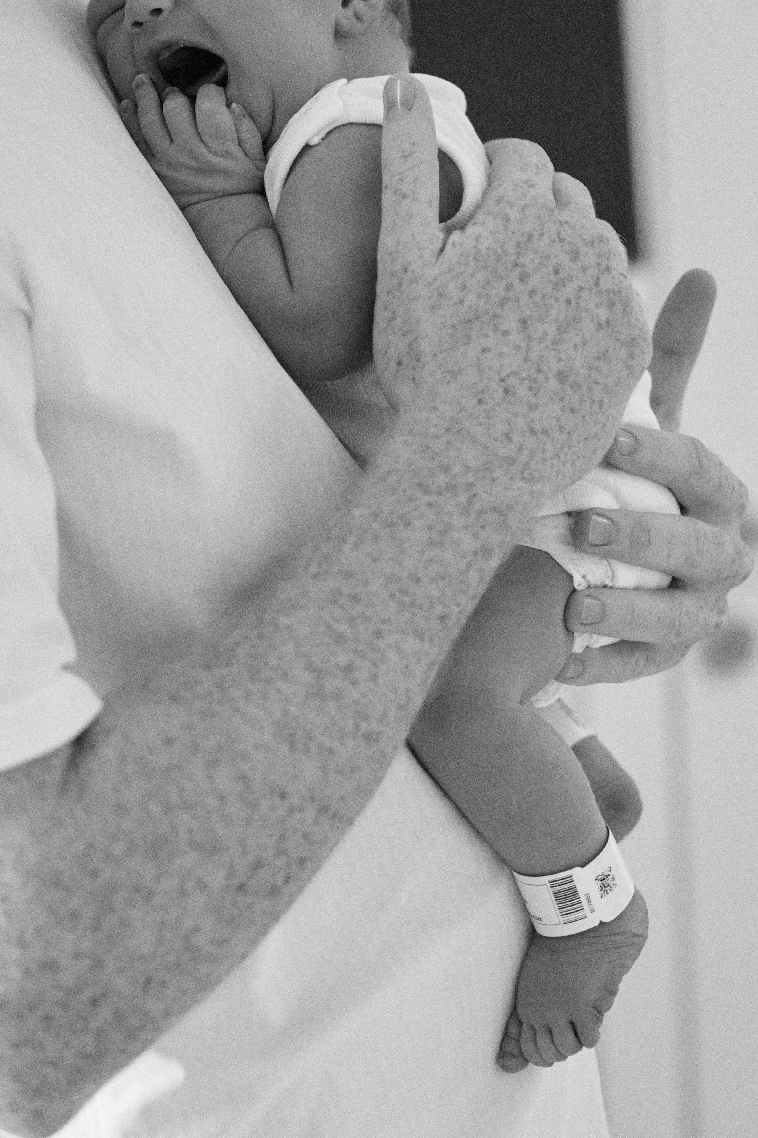 Maternity & Birth Photographer in Dubai | Alexandra Lasheva