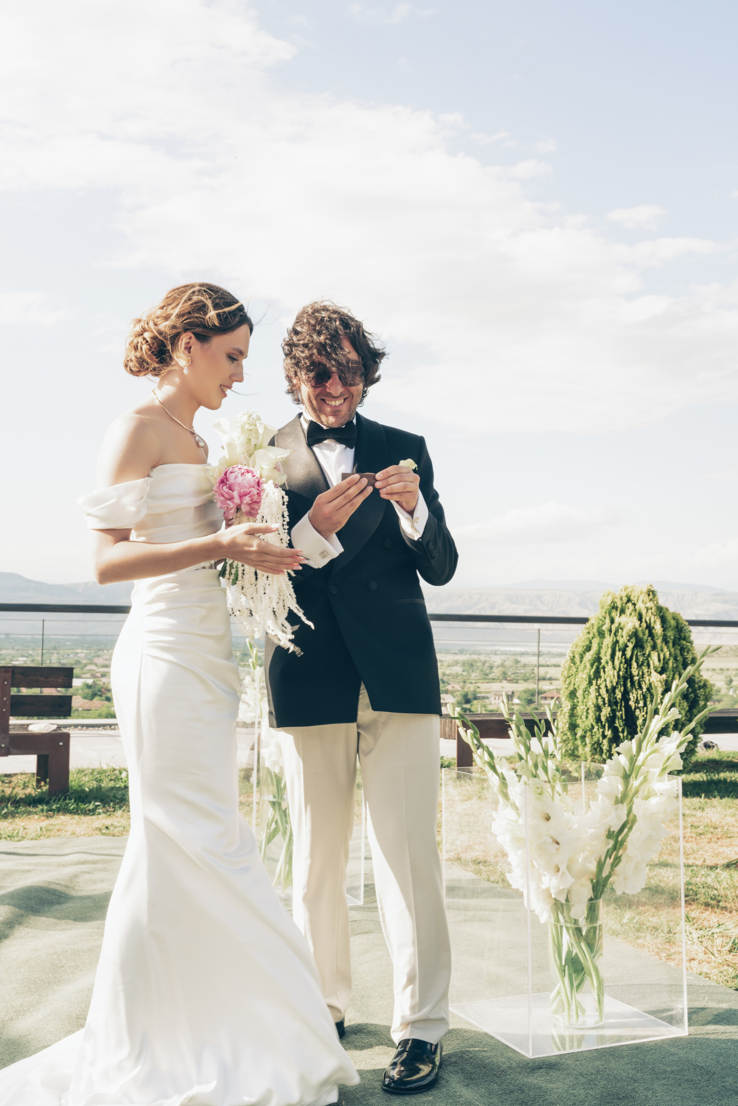 Weddings Chateau Mephis Kalaki. Create your own history with Pierre Studio