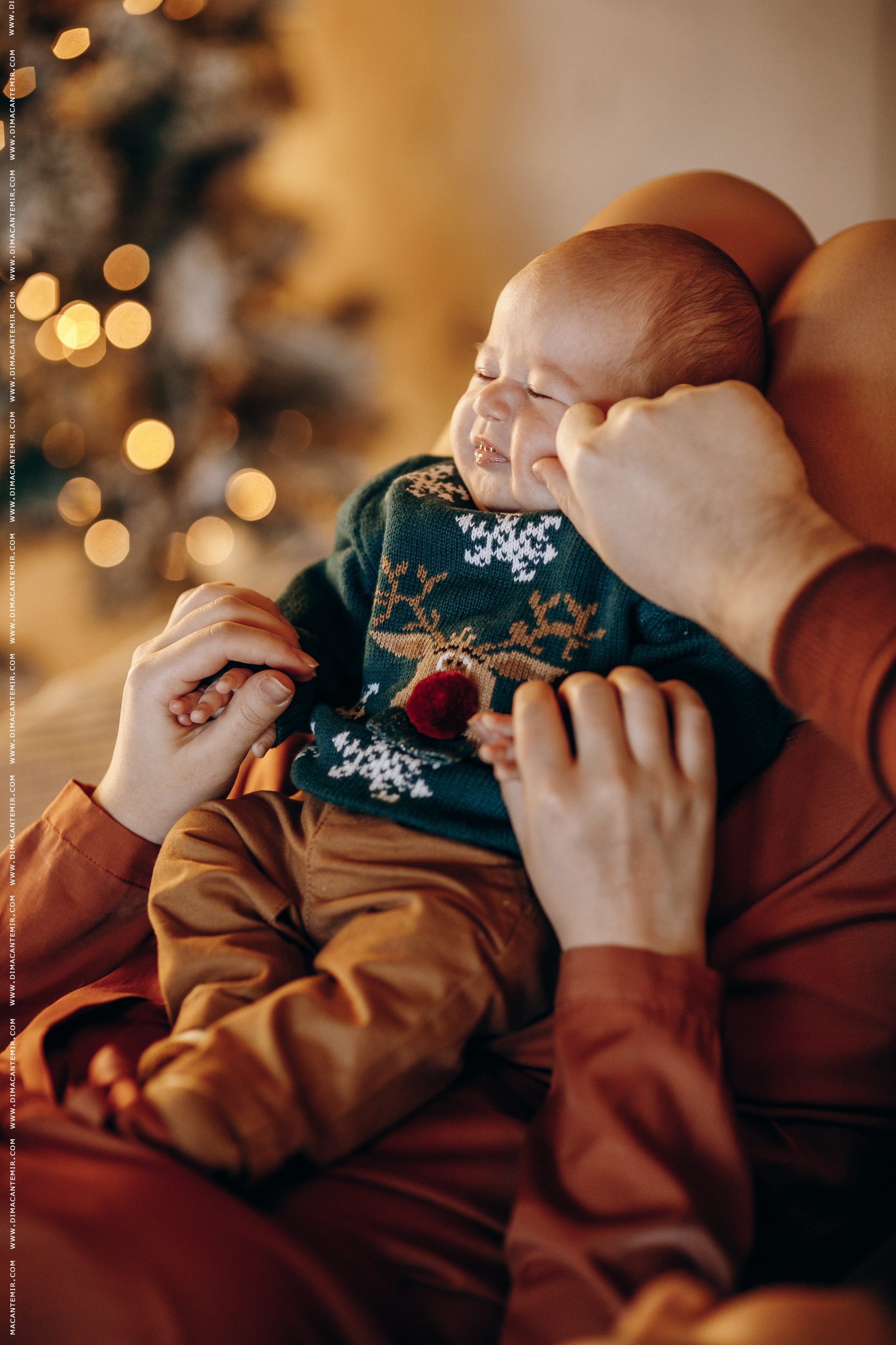 Family CRACIUN STUDIOU. Fotograf de nuntă în Chisinau, Moldova. Poze și Video Comerciale