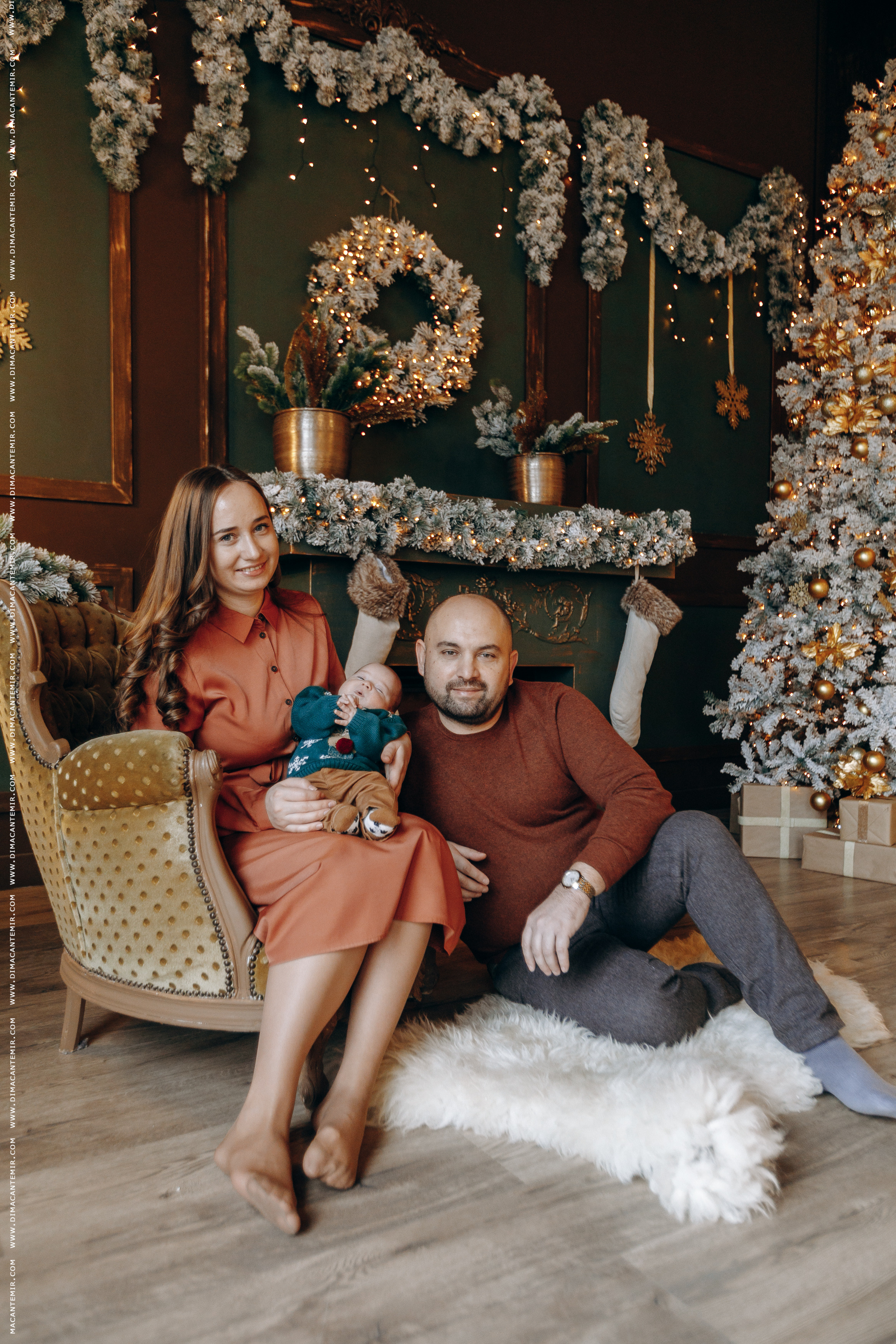 Family CRACIUN STUDIOU. Fotograf de nuntă în Chisinau, Moldova. Poze și Video Comerciale