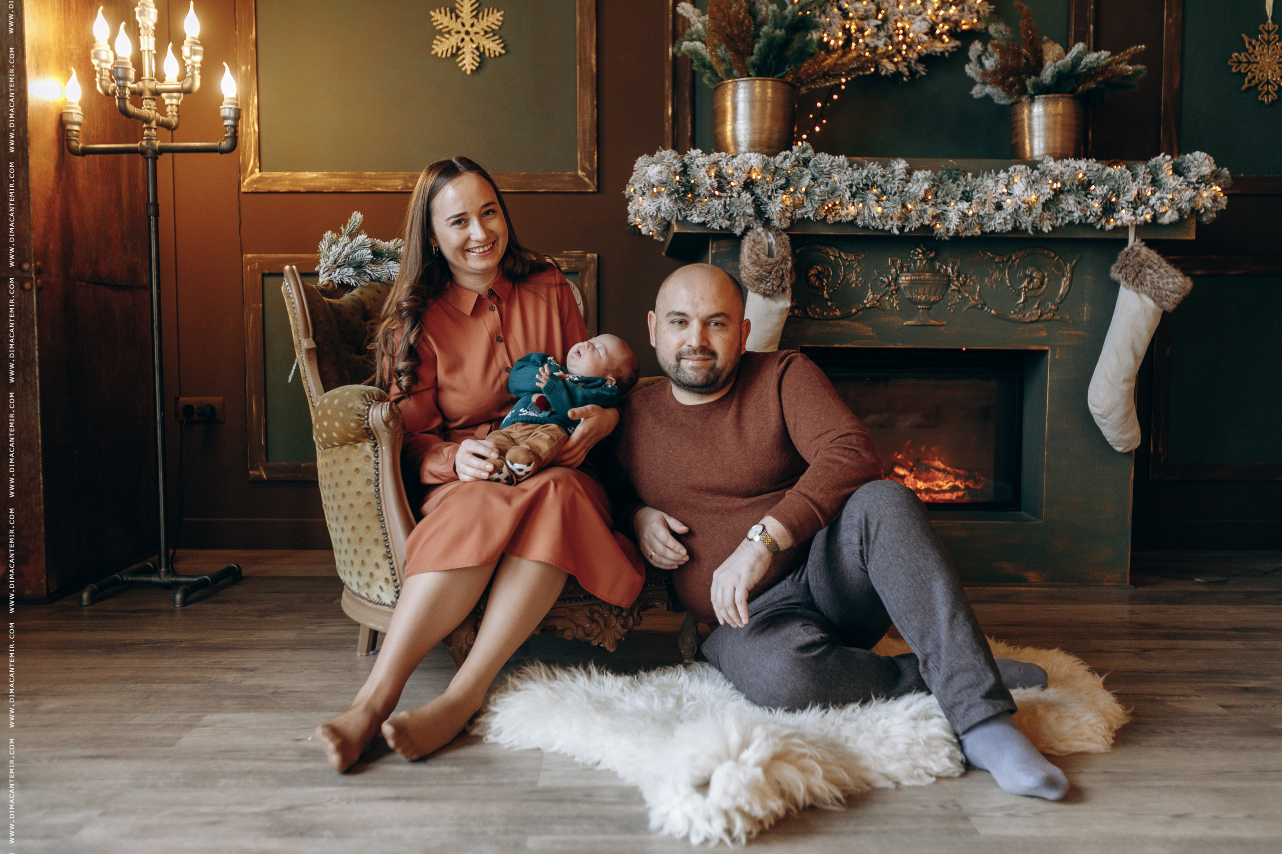 Family CRACIUN STUDIOU. Fotograf de nuntă în Chisinau, Moldova. Poze și Video Comerciale
