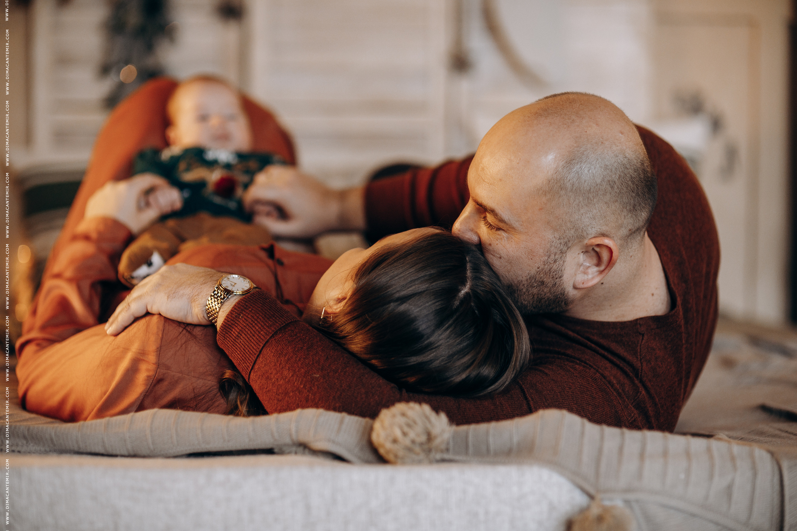 Family CRACIUN STUDIOU. Fotograf de nuntă în Chisinau, Moldova. Poze și Video Comerciale