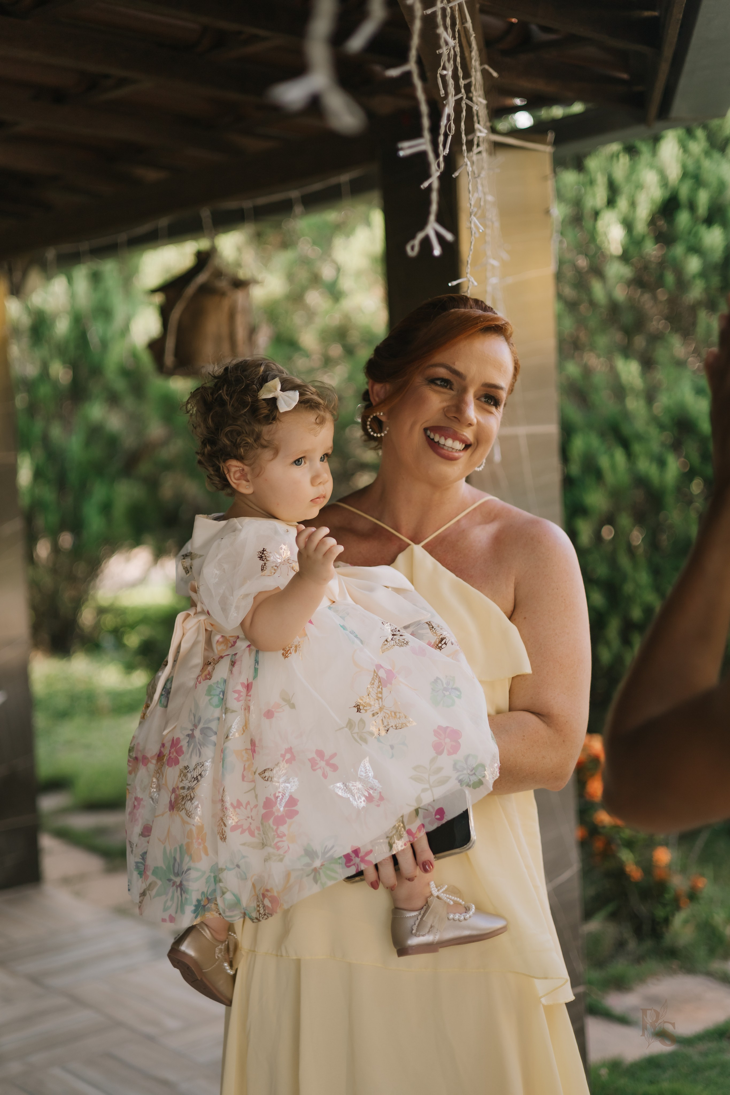 Aurora — 1 ano. Fotógrafo Richard Silvestre — Casamentos na Bahia