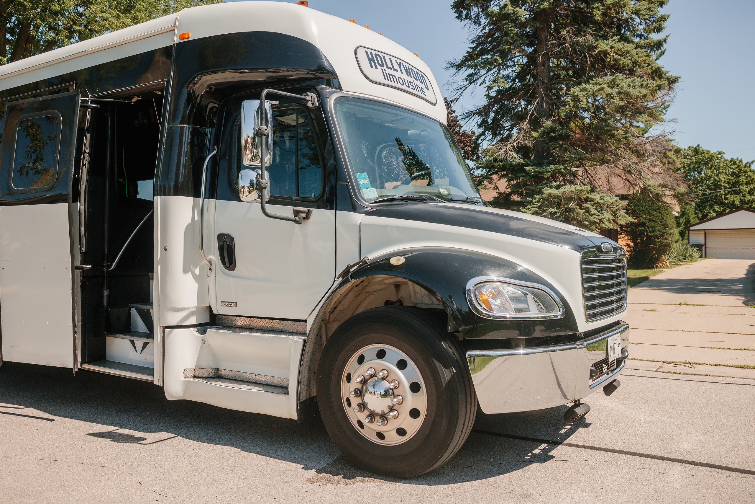 31.08.2024 Wedding. Wedding family event photographer in Chicago Nick Yushevich