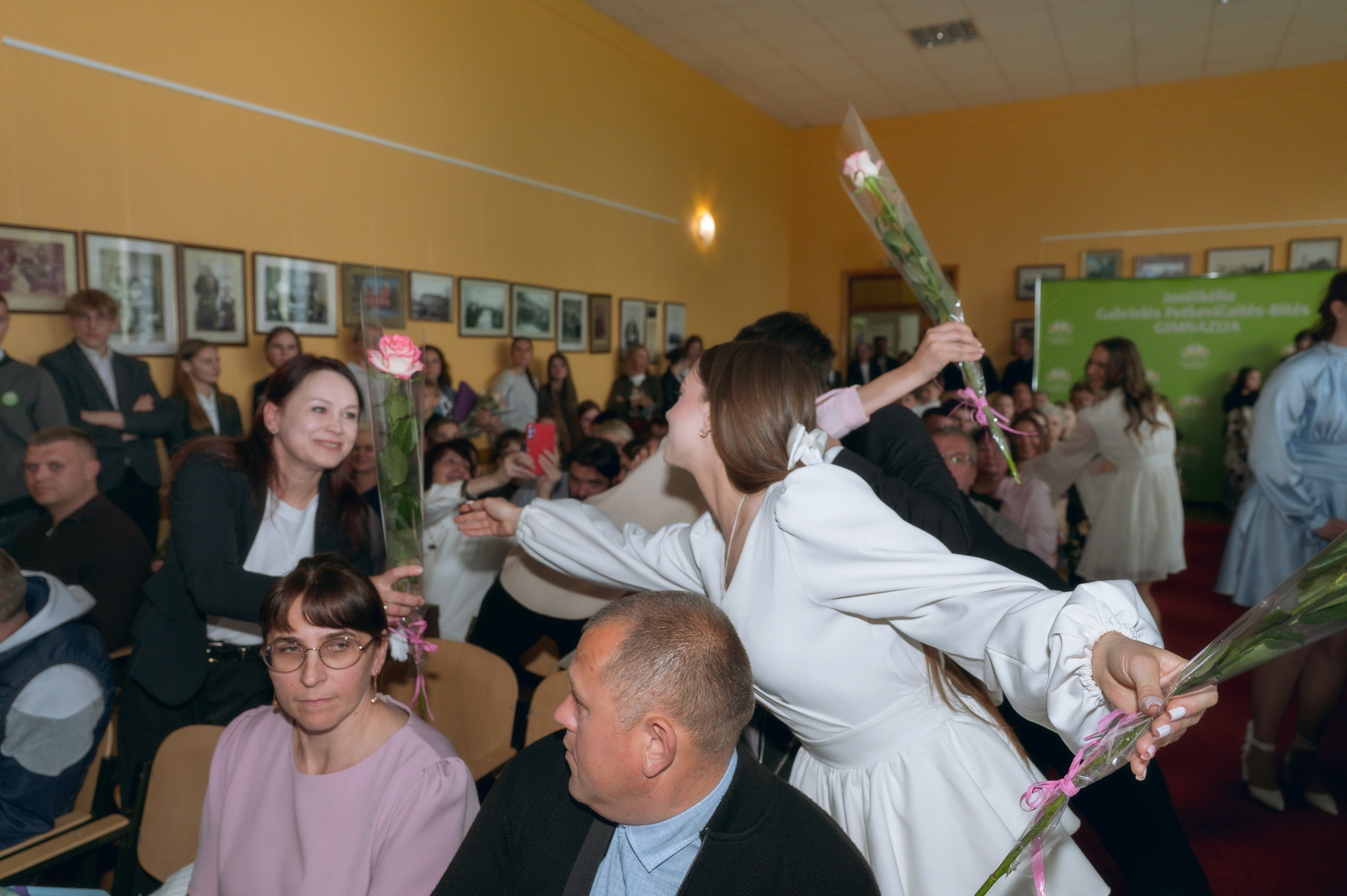 Paskutinis skambutis Joniškėlyje. Vestuvių fotografė Santa Jonuškė | Šiaulių apskritis, Panevėžio apskritis ir visa Lietuva
