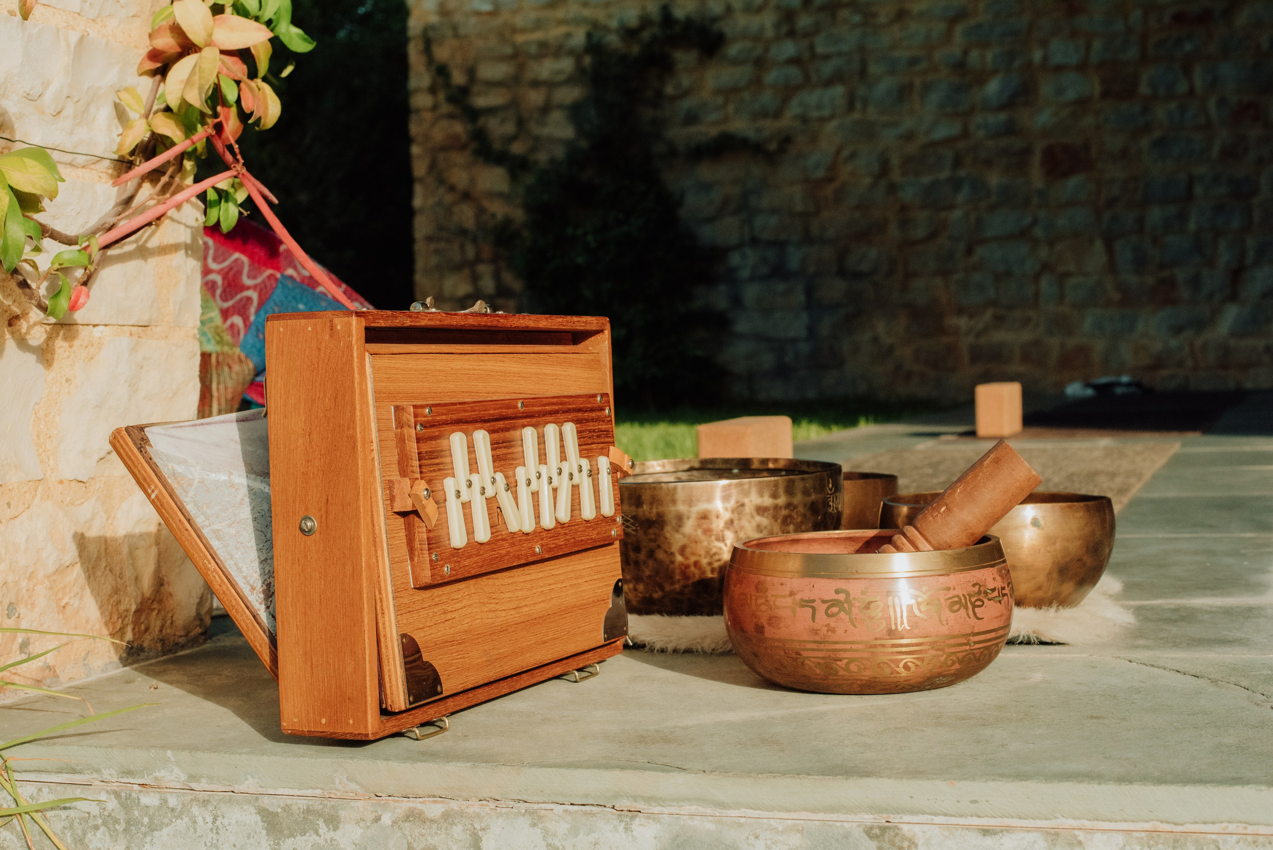 Jógový pobyt v Portugalsku 2024. Mateřství. Nevýchova. Život v souladu s přírodou. Jóga