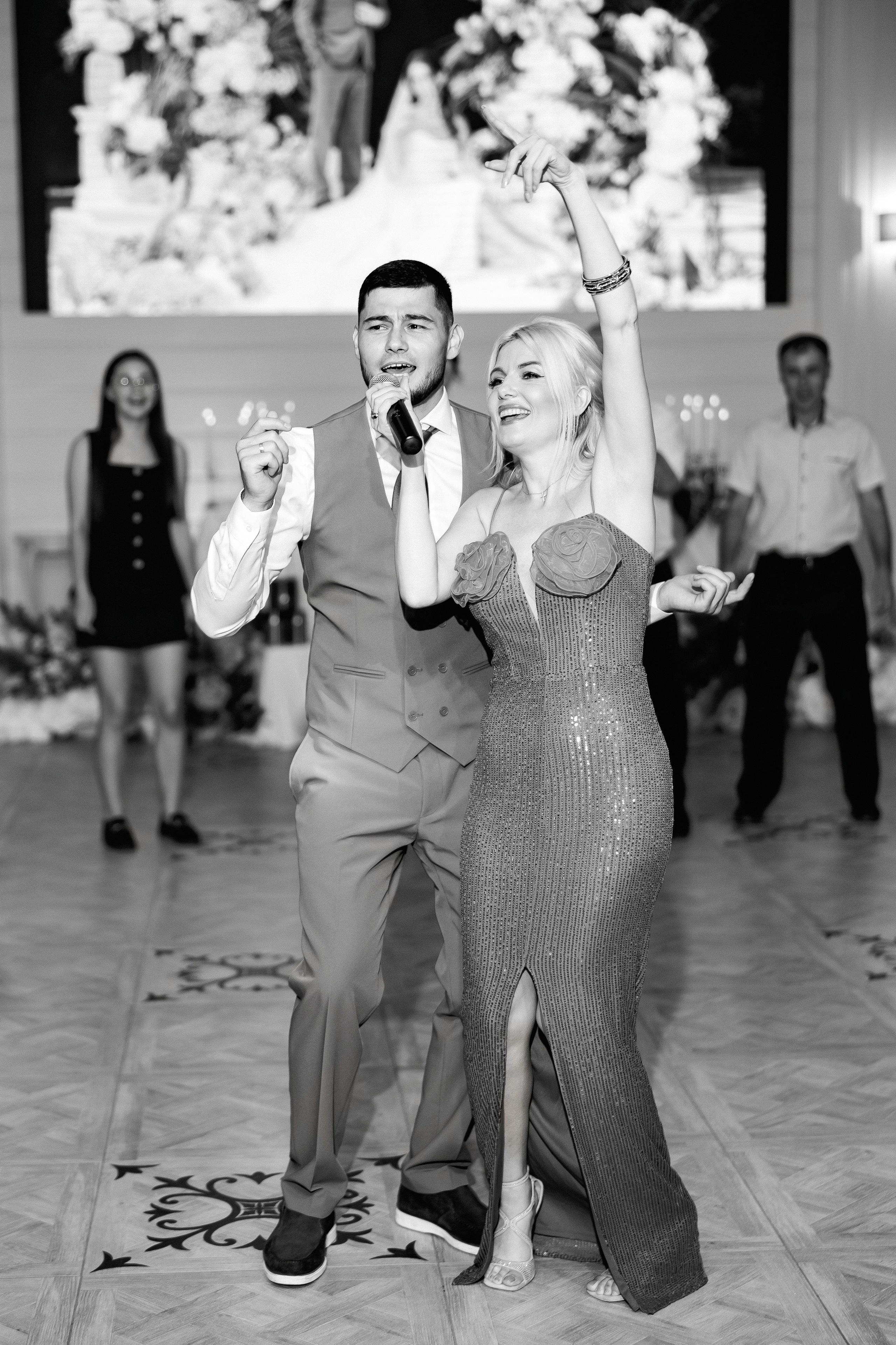 Eugen & Livia — Grand Elysee — Wedding Day. Servicii Foto și Video 067188353