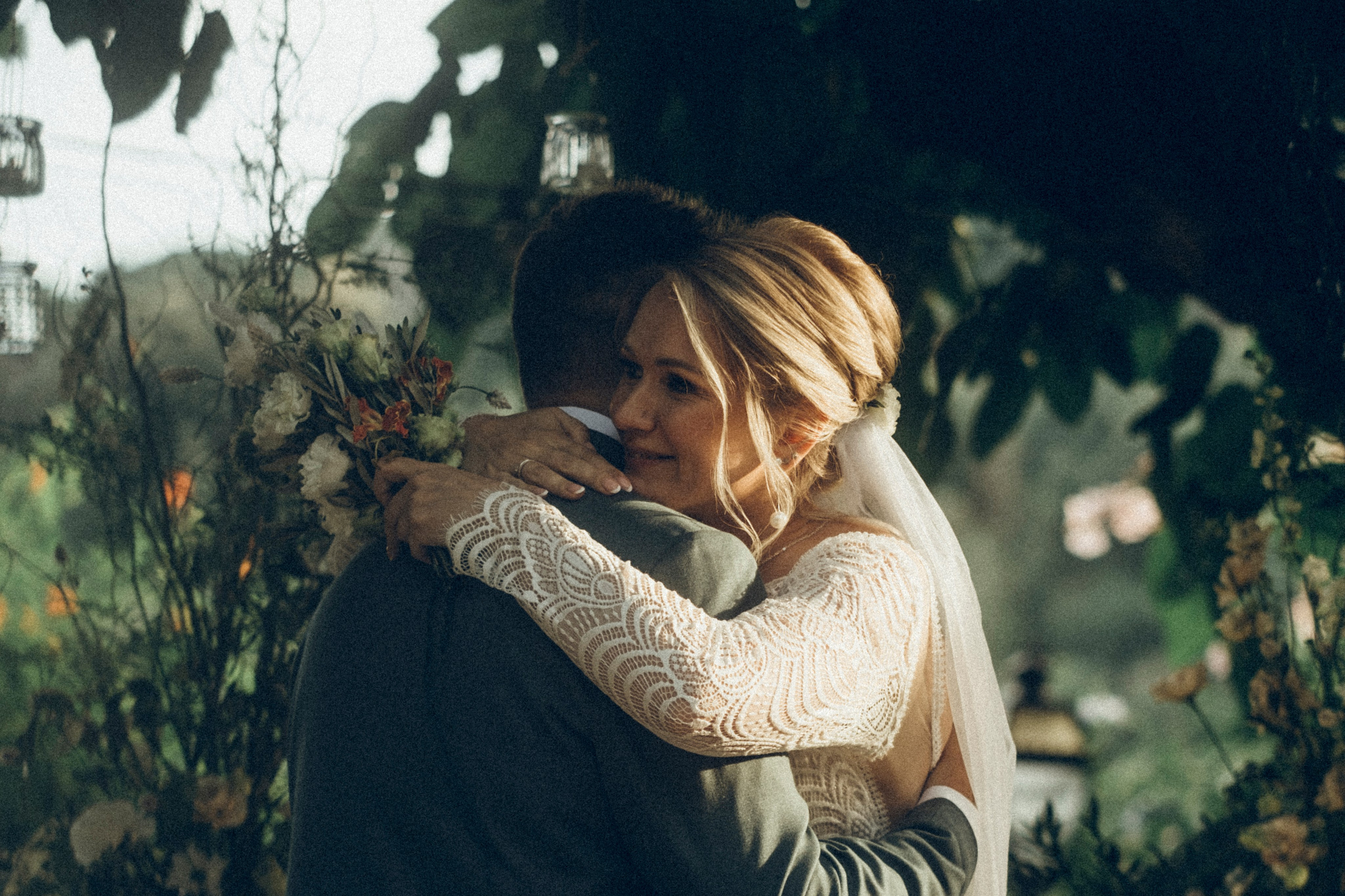 Nadezhda & Dmitry. Masia Mas Coll. Paola wedding photographer / videographer in Barcelona