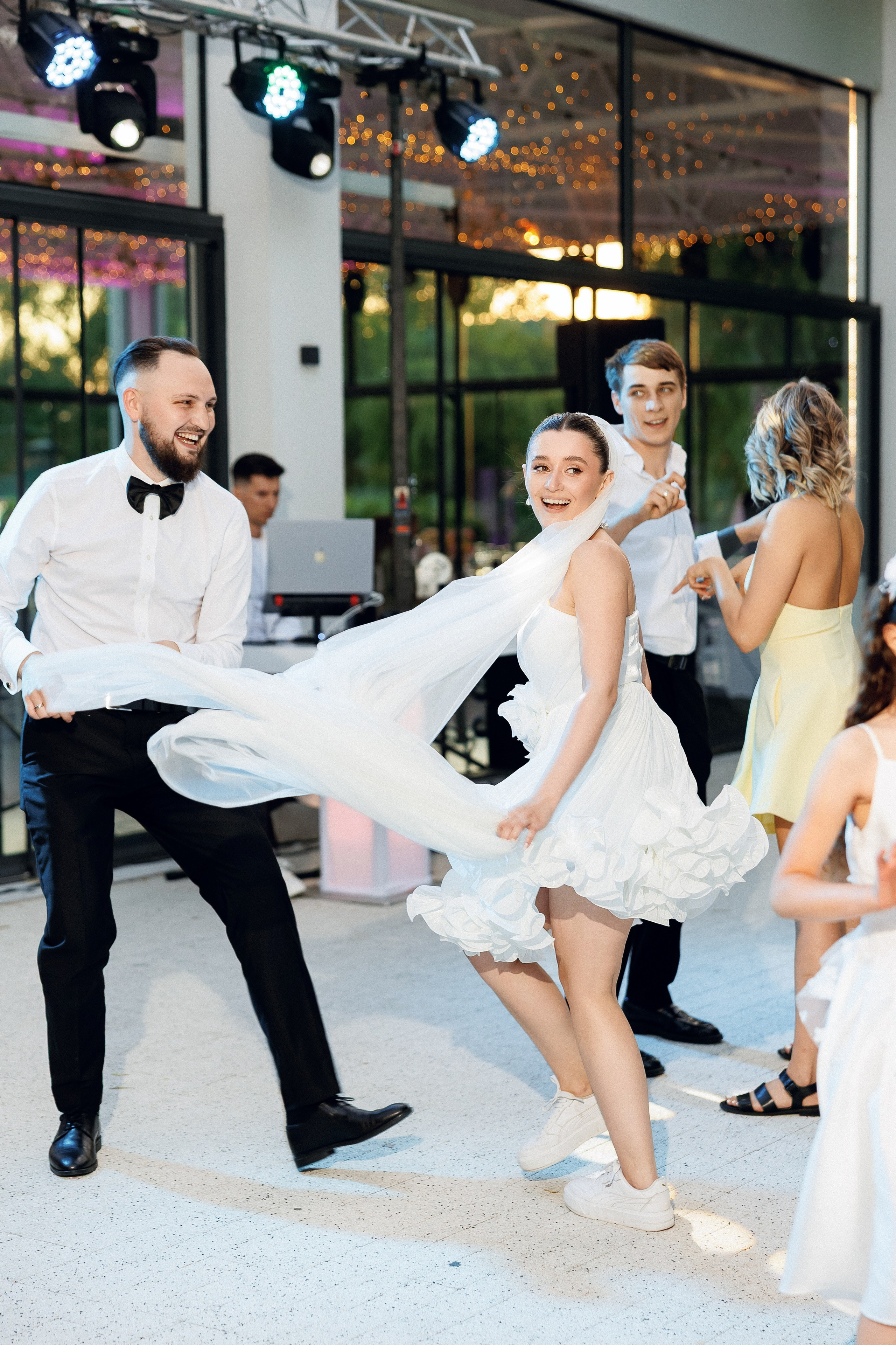 Florin & Corina — Complexul Turistic Costesti — Wedding Day. Servicii Foto și Video 067188353