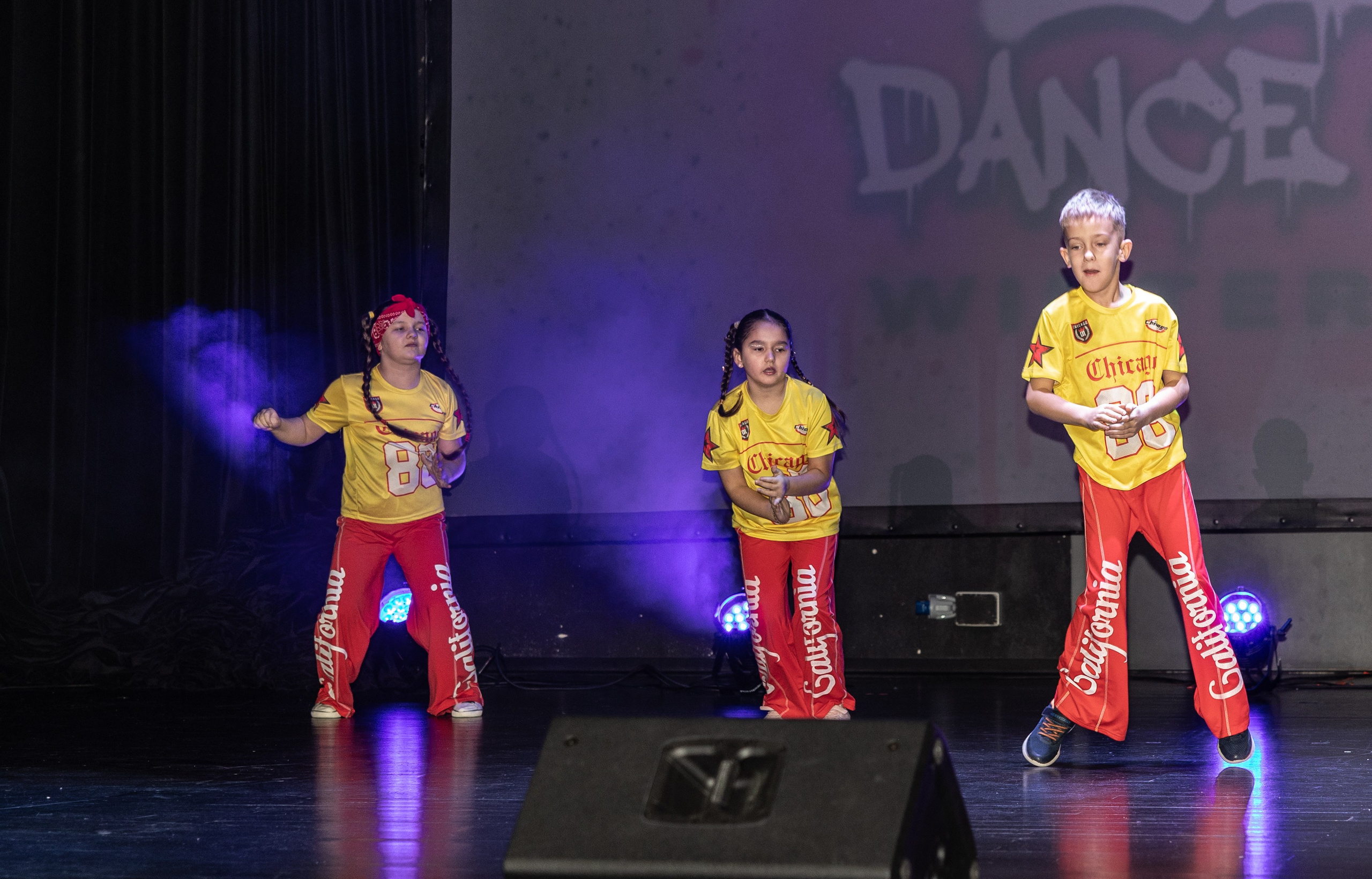 LEO DANCE SHOW WINTER 2025. Семейный и детский фотограф в Варшаве Мила Бобровская