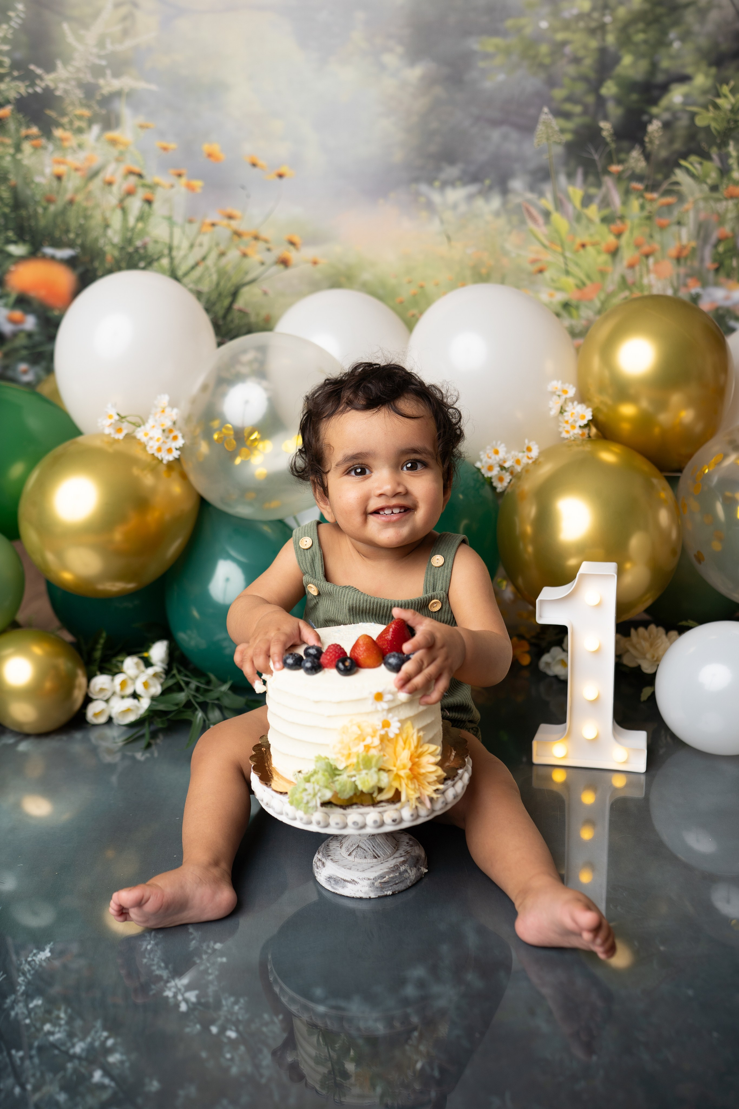 Cake Smash. Maternity, family and newborn photography in San Francisco Bay Area