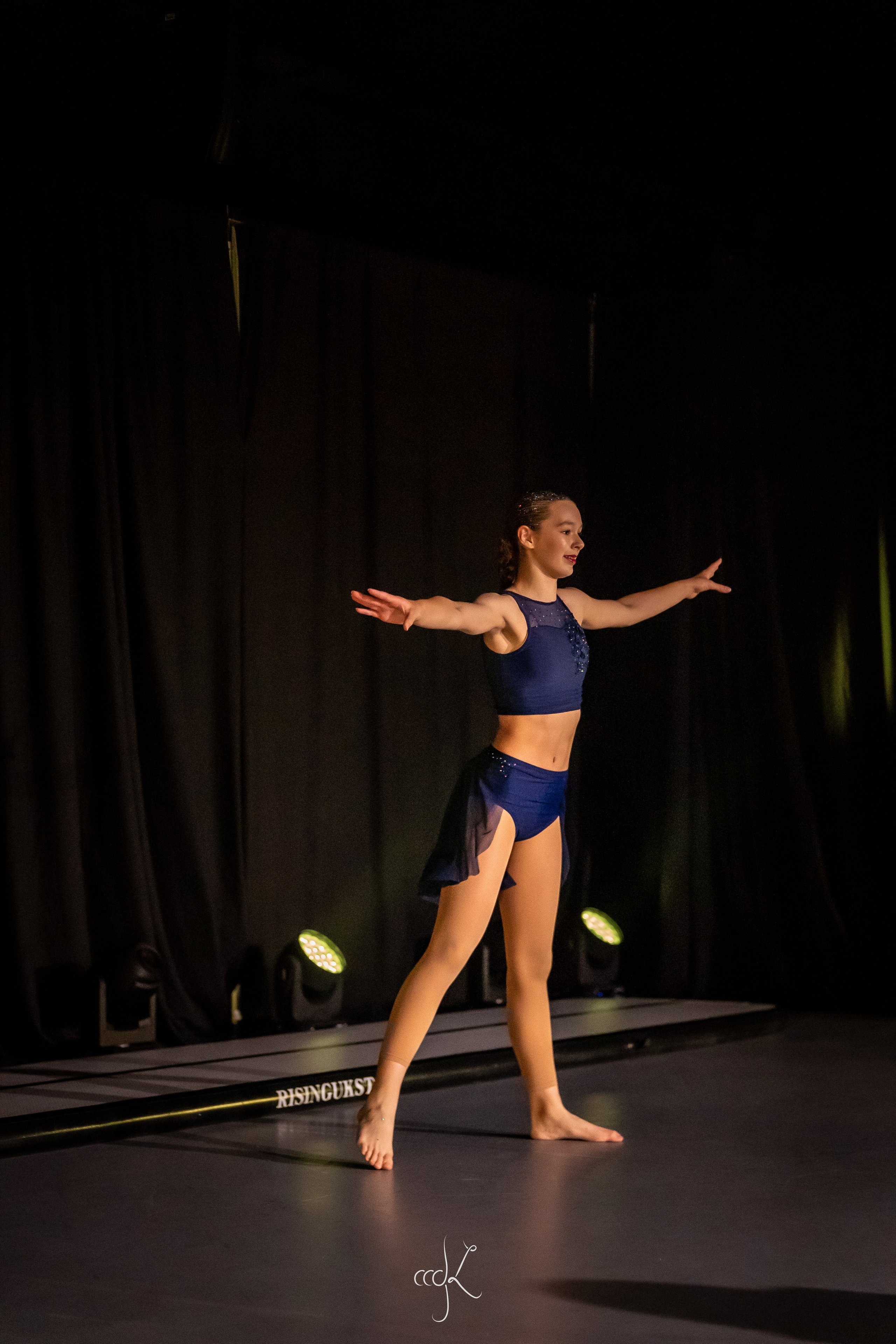 Dance Showcase I: Boundless / Acroflex Acrobatic Arts. Expect Miracles Photography by Kate & Andrew