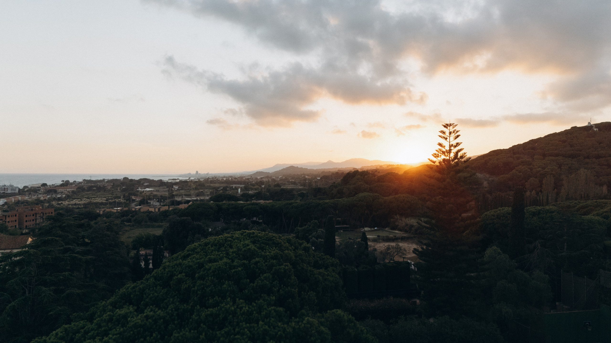 Hollis & Enrique. Villa Blanca. Paola wedding photographer / videographer in Barcelona