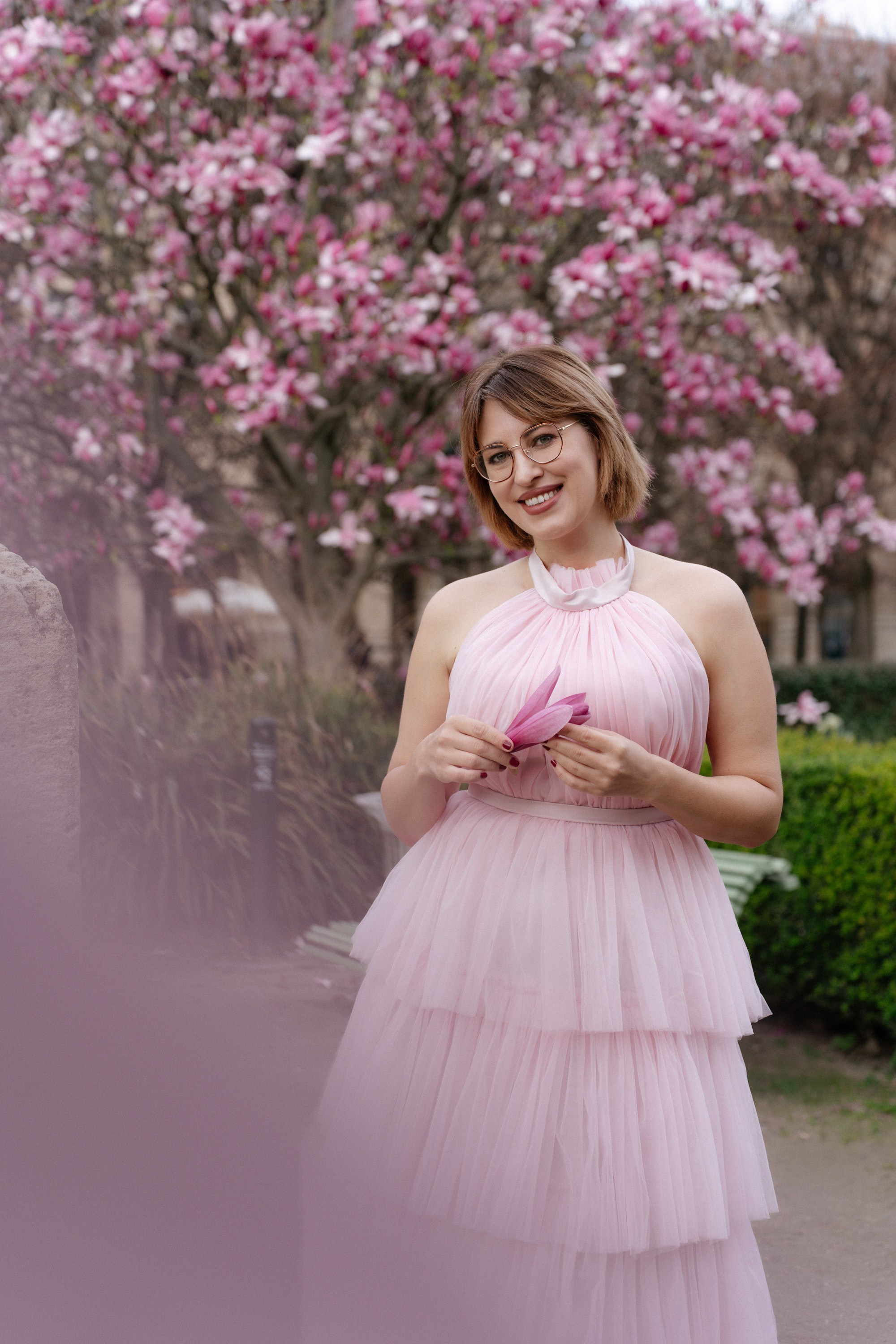 Solo Portrait Session: Magnolias. Paris Photographer & Videographer