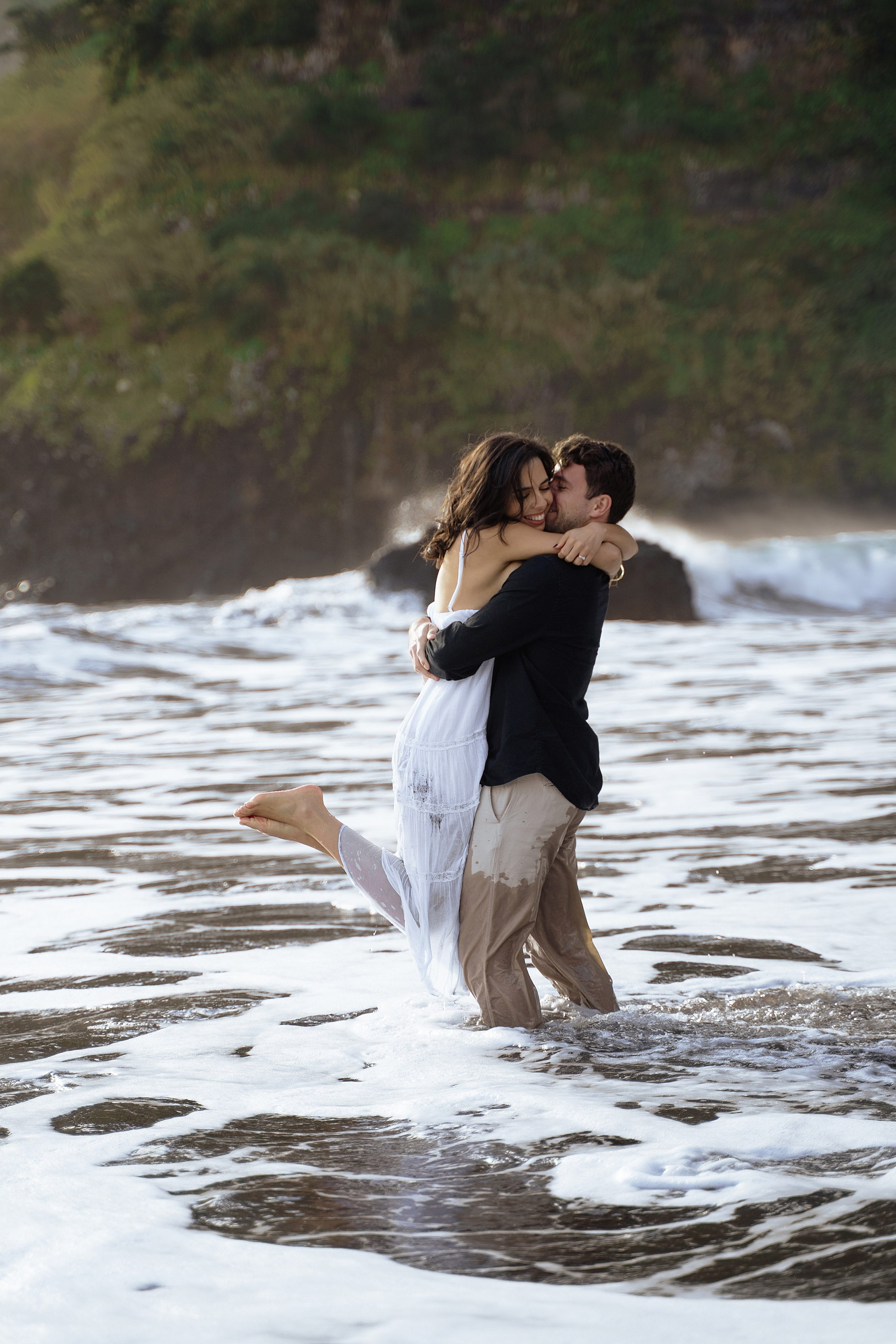 Morning Love Story Photoshoot on Seixal Beach | Madeira Photographer. Your photographer in Madeira