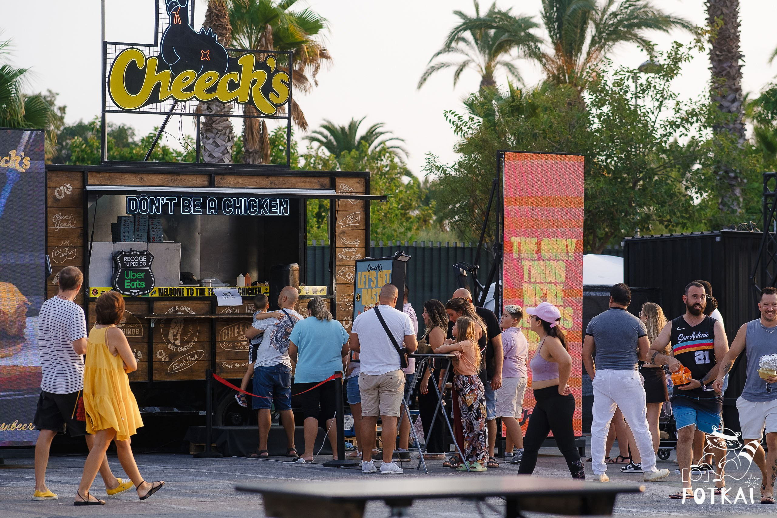 The Champions Burger en Torrevieja: Reportaje fotográfico 22.08.25 | FOTKAI