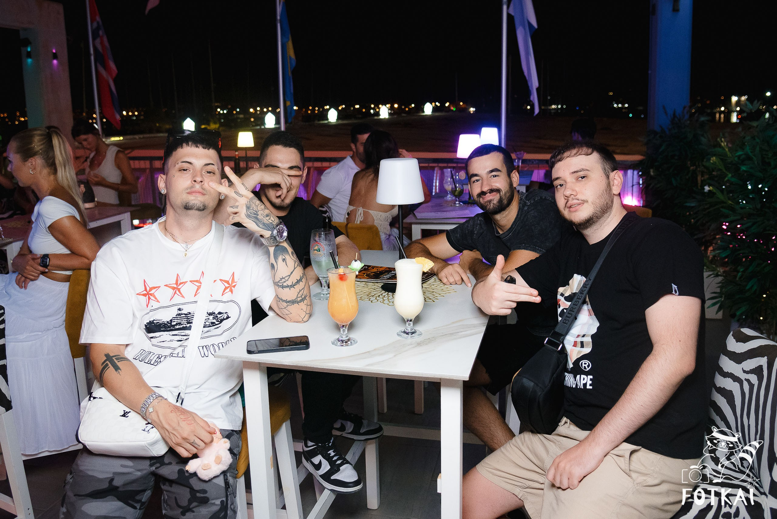 The Sunset Lounge Bar: Reportaje fotográfico 15.08.25 | FOTKAI