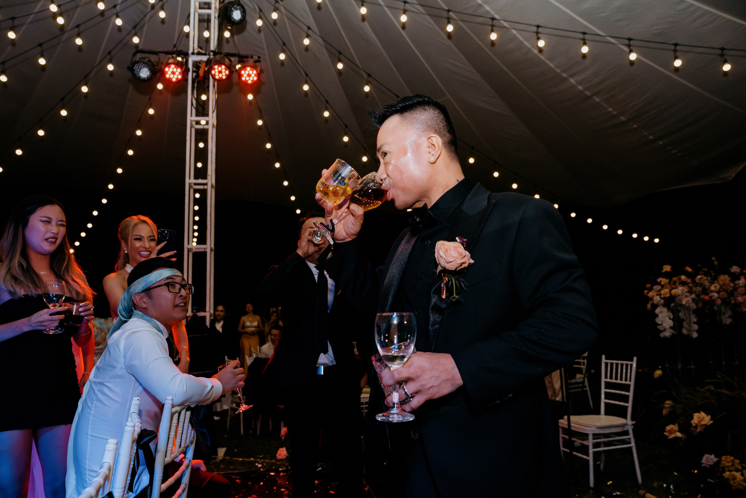 JESSE & MIMI / Destination wedding. Nhiếp ảnh gia đám cưới hàng đầu tại Thành Phố Hồ Chí Minh