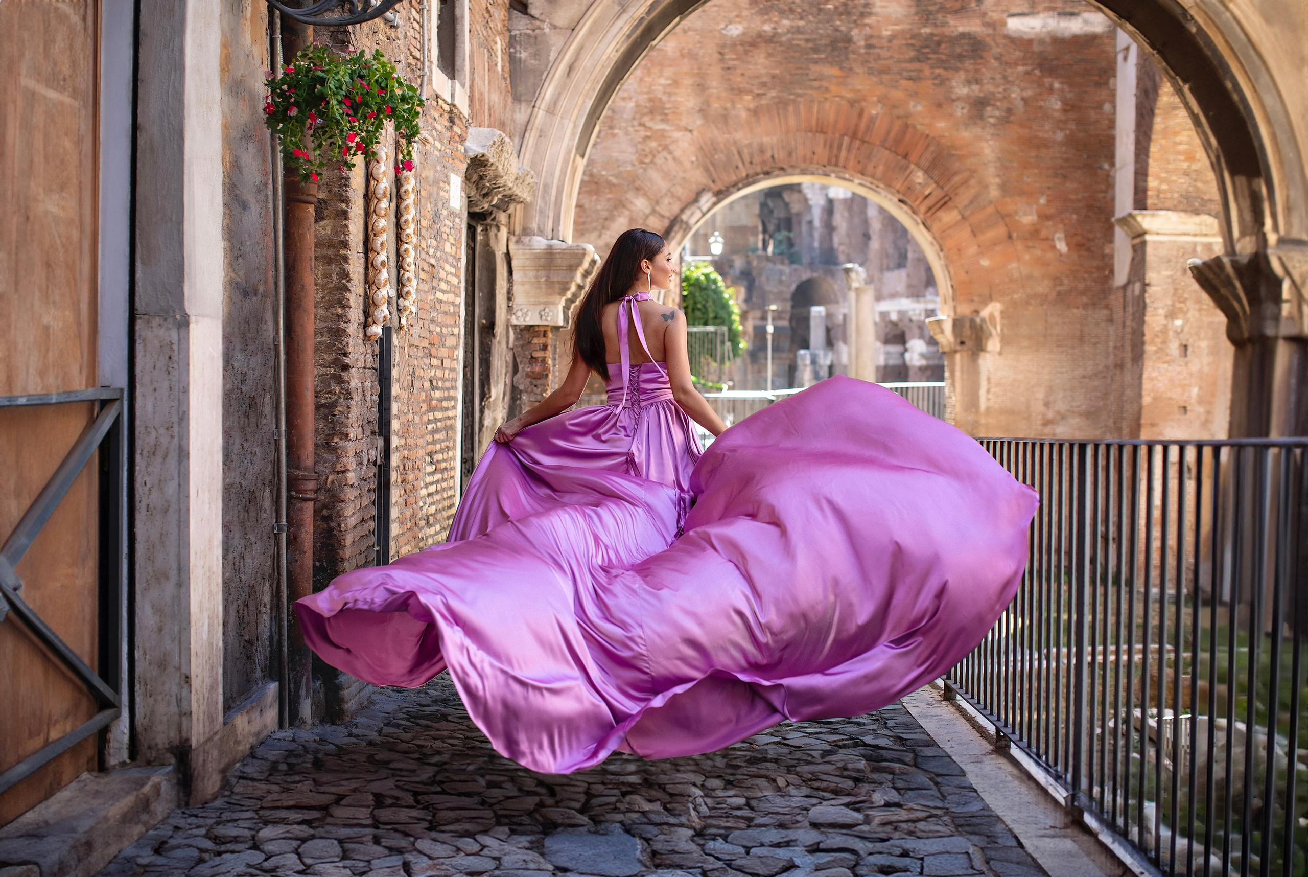 flying dress Rome, flying dress rental Rome, летящее платье Рим, фотограф в Риме, photographer in Rome