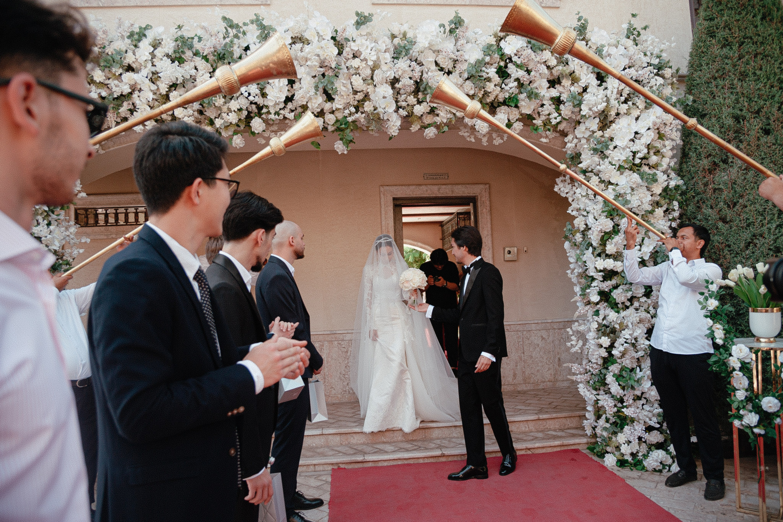 Botir & Zukhra. Главная