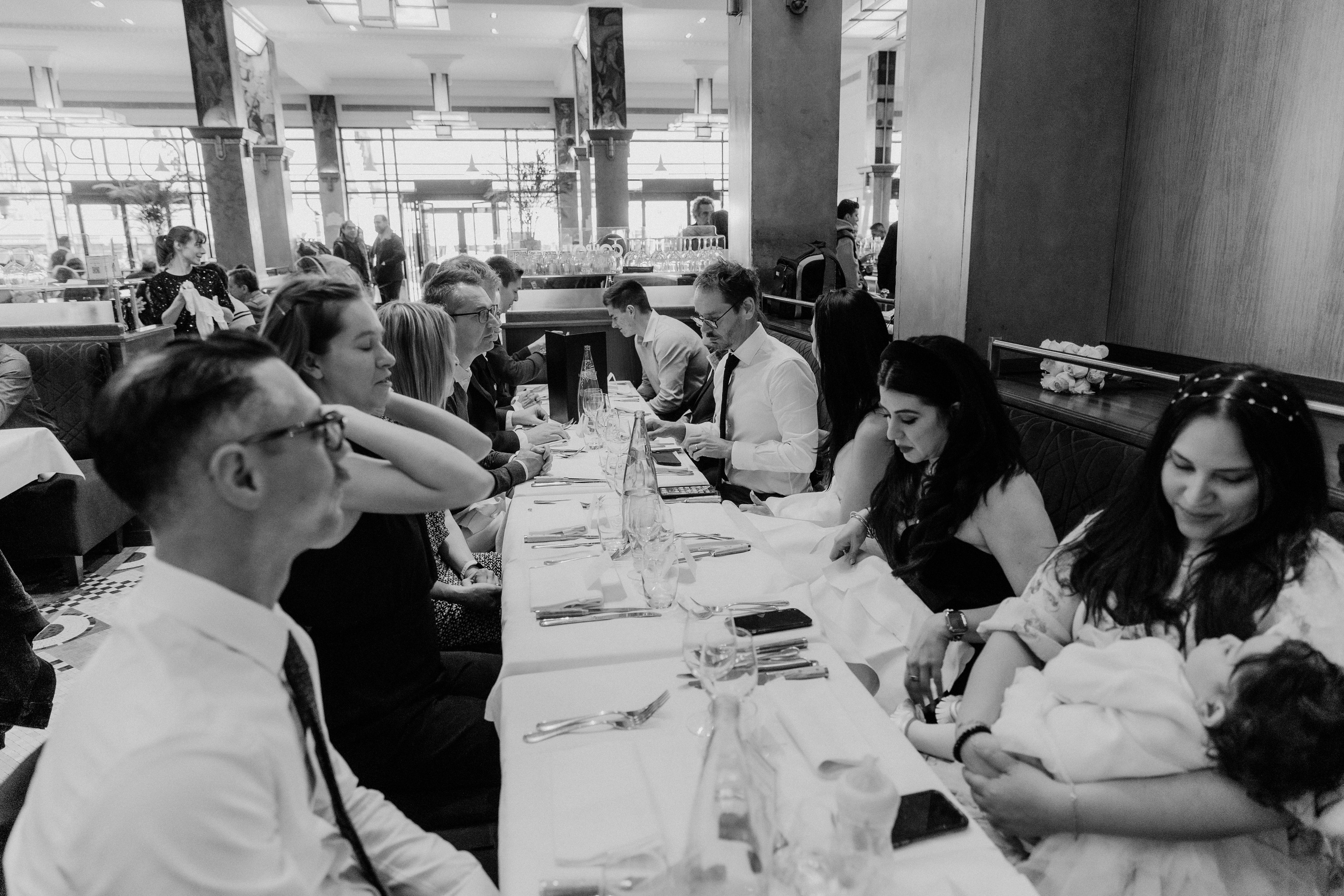 Suzi & Alex | Paris Wedding with a Vintage Car. Paris Wedding Photographer