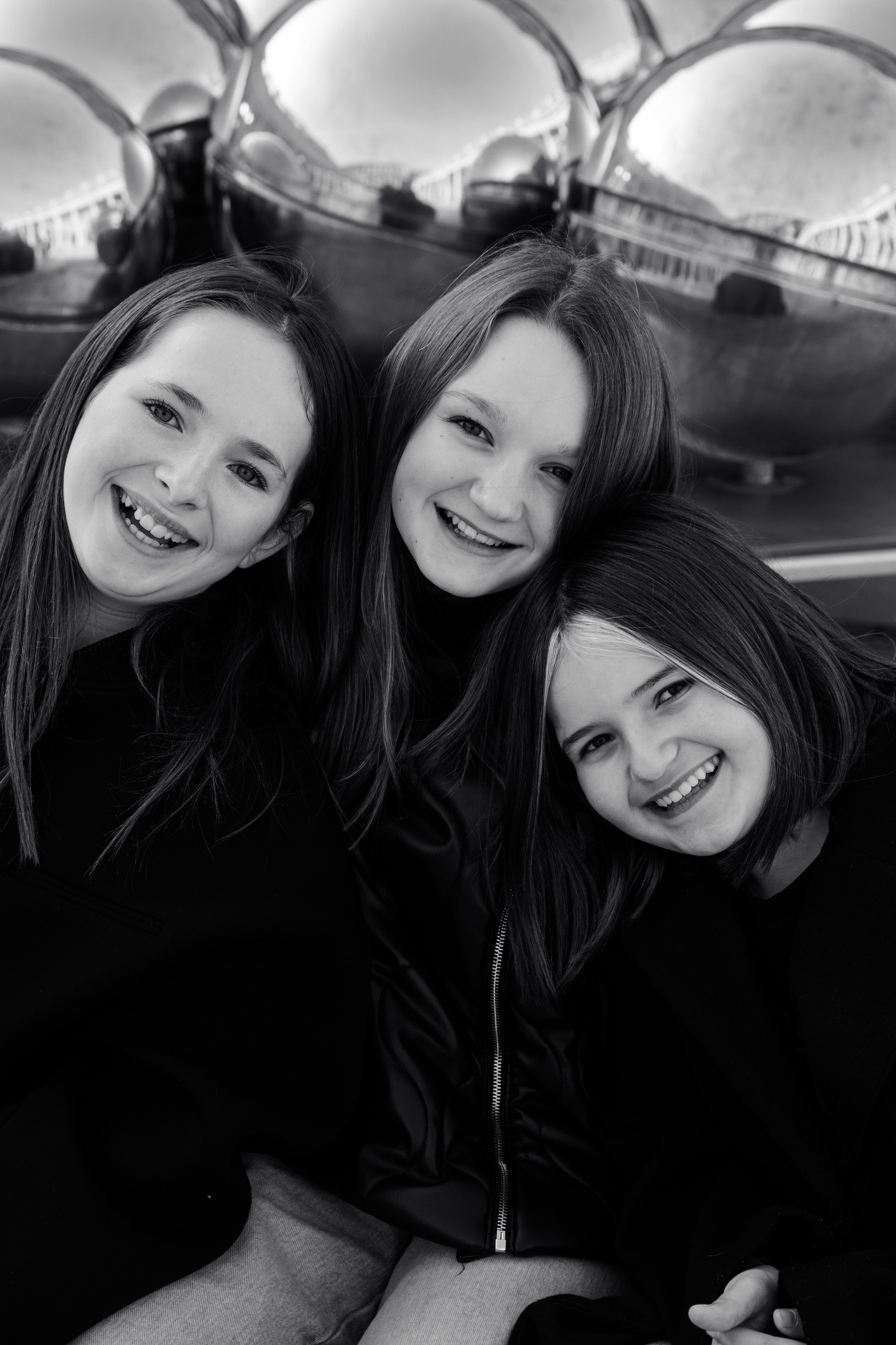 Big Family Photoshoot in Paris — Natural & Lifestyle Moments. Paris Wedding Photographer