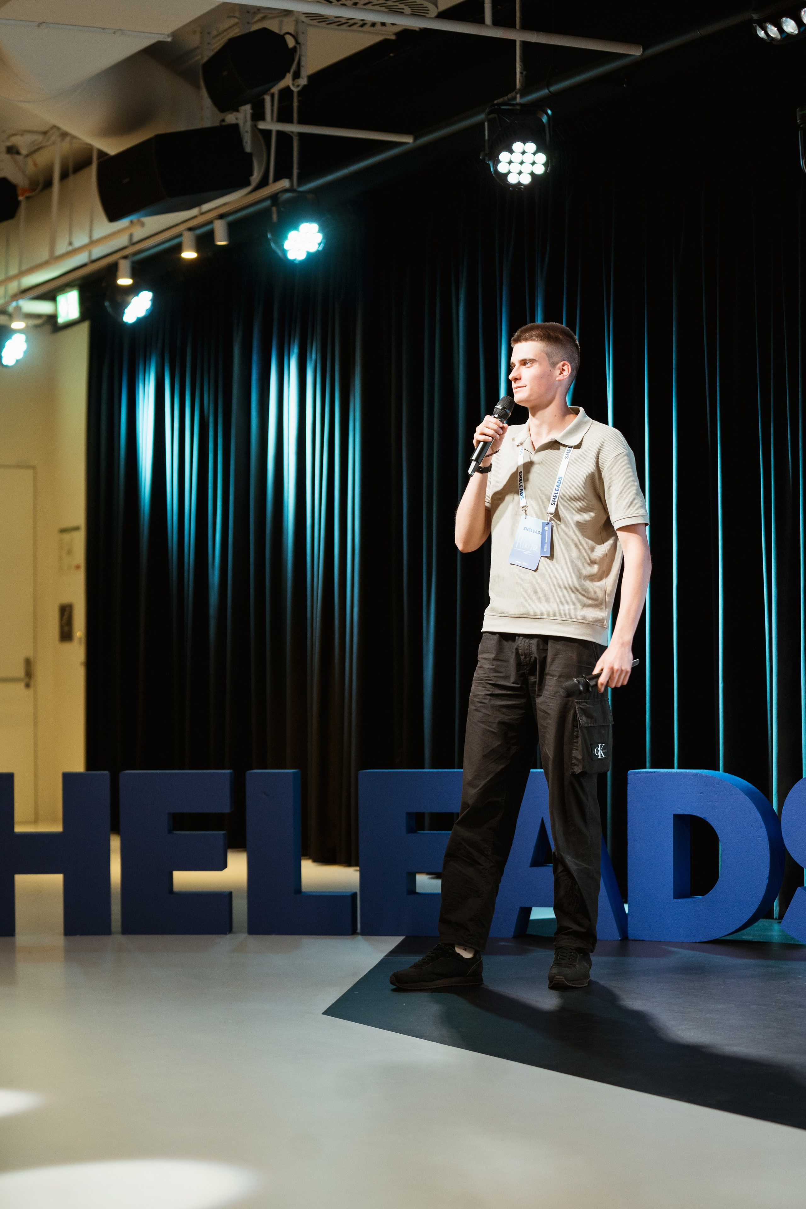 Sheleads Demo Day. Kostiantyn Holinchenko. Reportage and portrait photographer