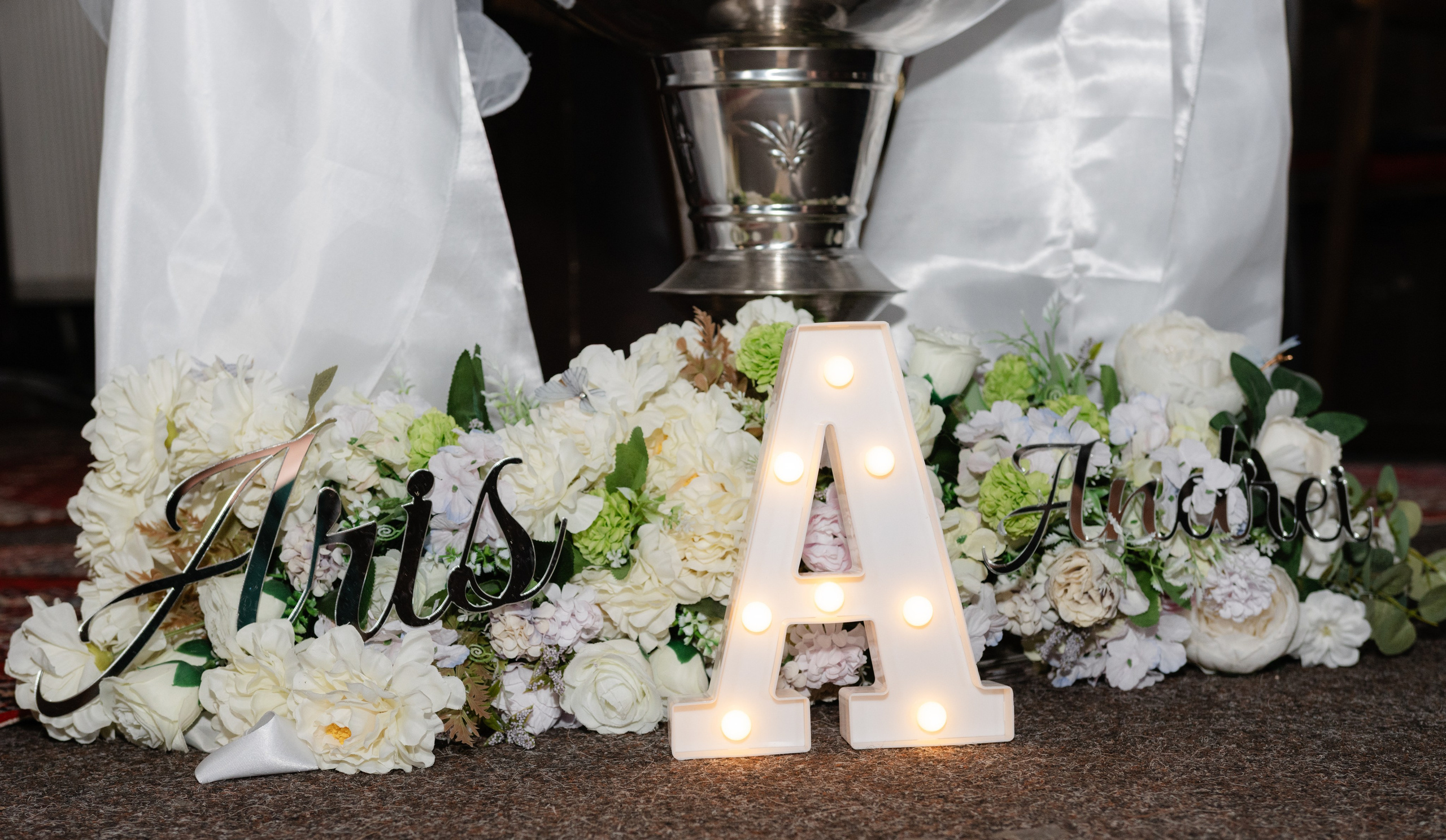 Aris Andrei. Mihnea Stoian