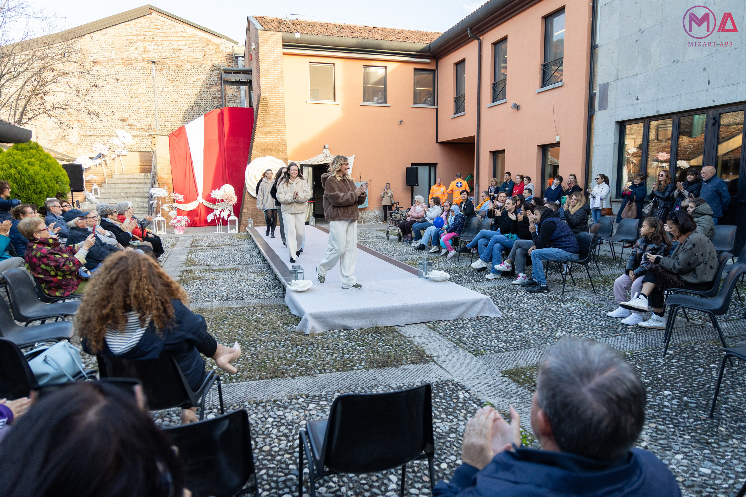 Sfilata Croce Bianca | 05/10/2025. Mixart APS