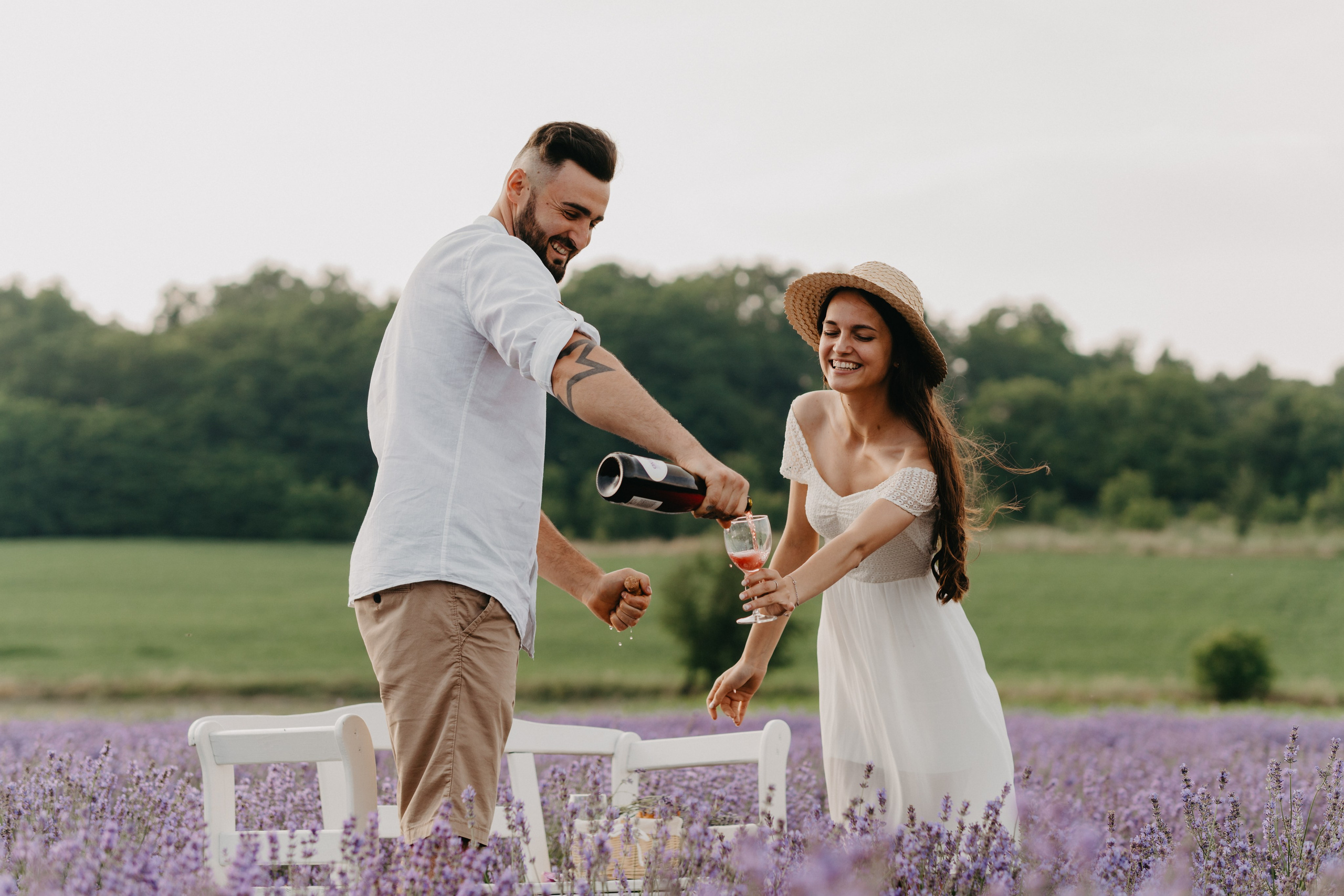 Hand in Hand. Fotograf Katowice – sesje indywidualne, rodzinne, ślubne