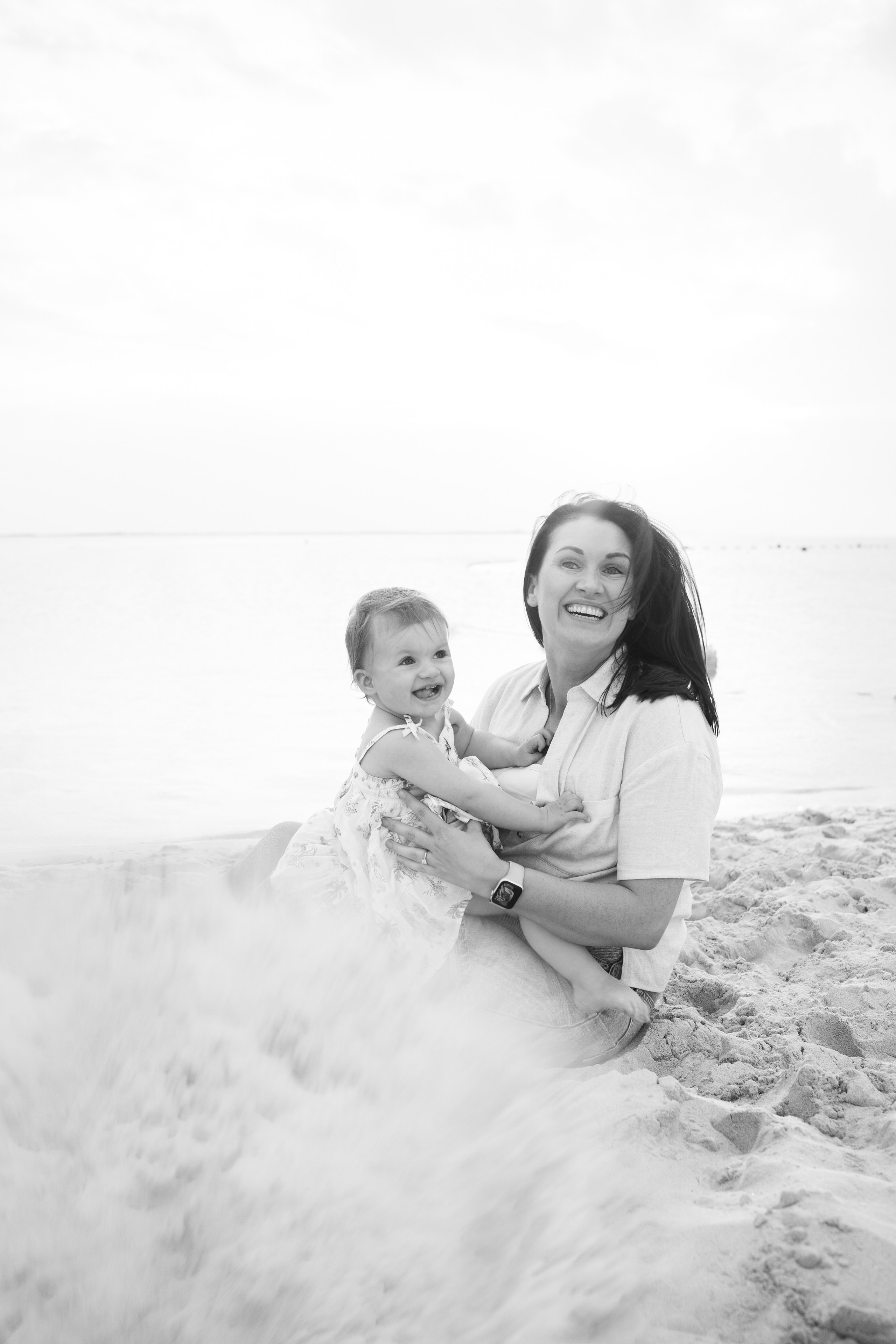 Seagulls and first birthday. Professional Photographer Abu Dhabi, Dubai — Yulia Ismoilova | 2025