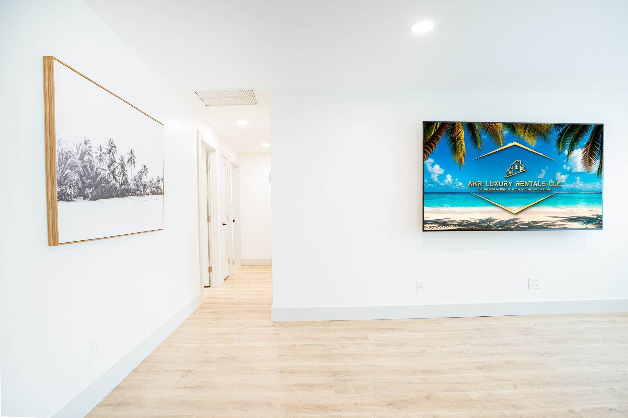 Airbnb: Real Estate 01. Welcome to my video and photo world!