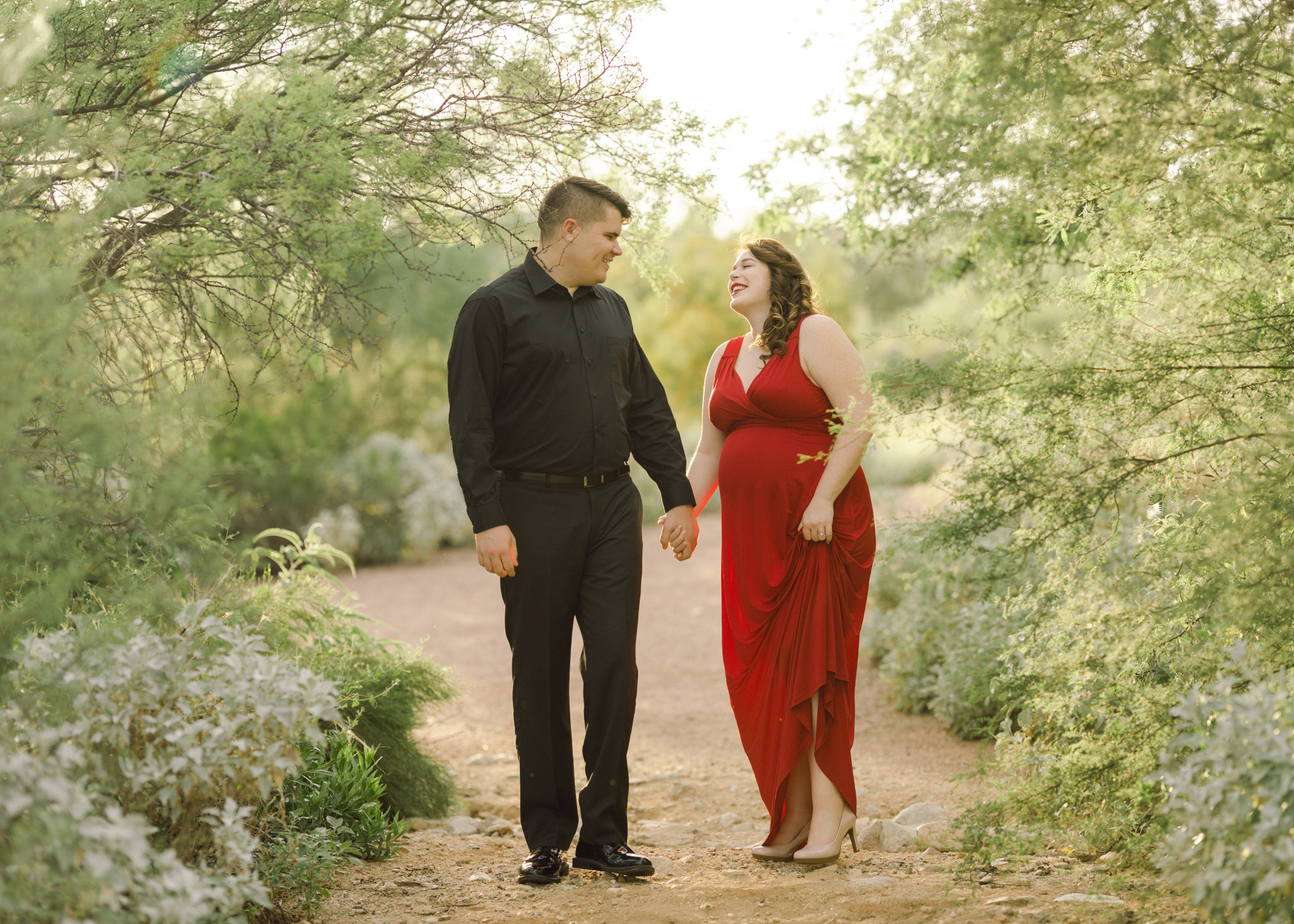 Maternity photosession in Honey Bee Canyon park. Anastasia Post: Wedding and Editorial Photography