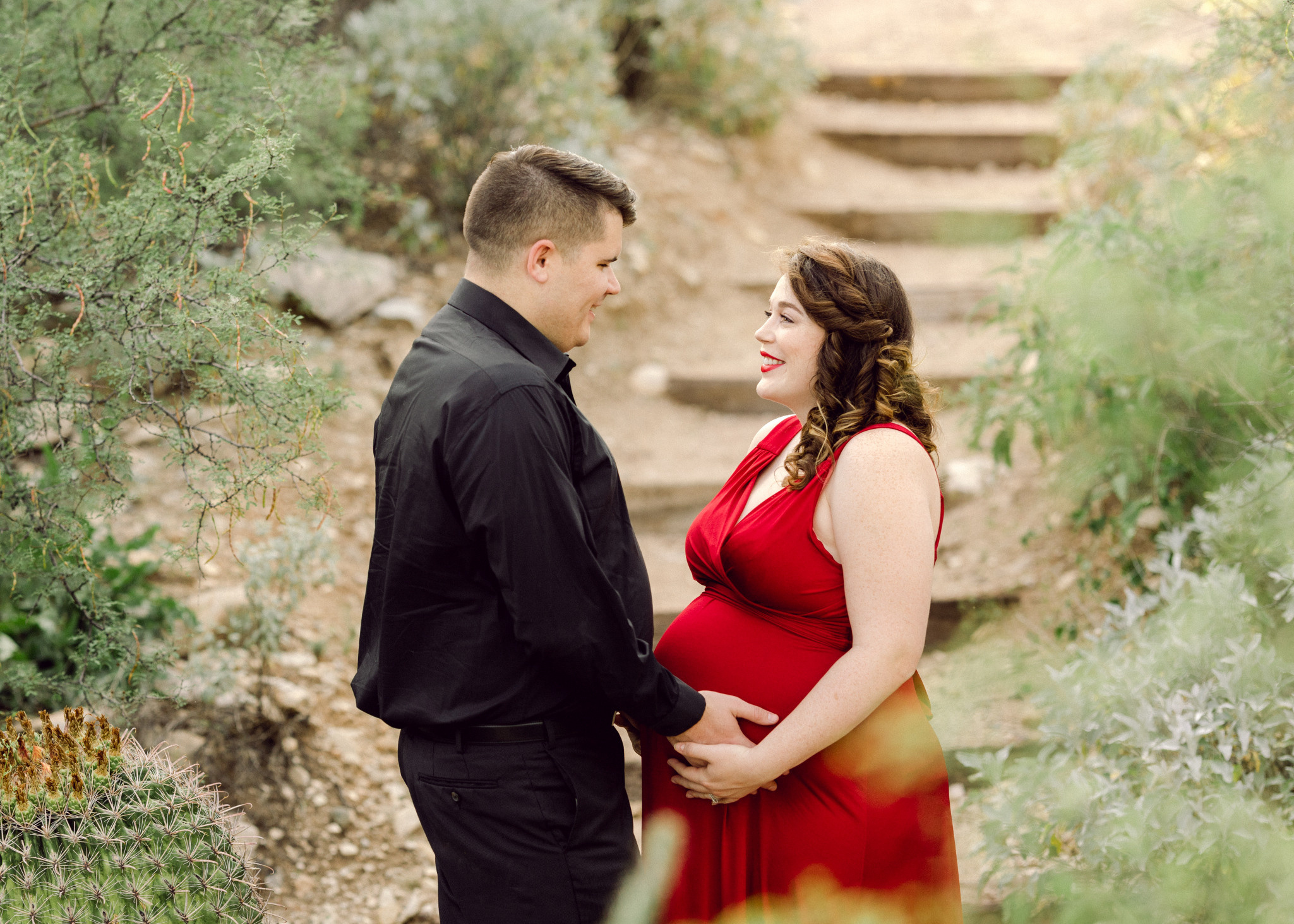 Maternity photosession in Honey Bee Canyon park. Anastasia Post: Wedding and Editorial Photography